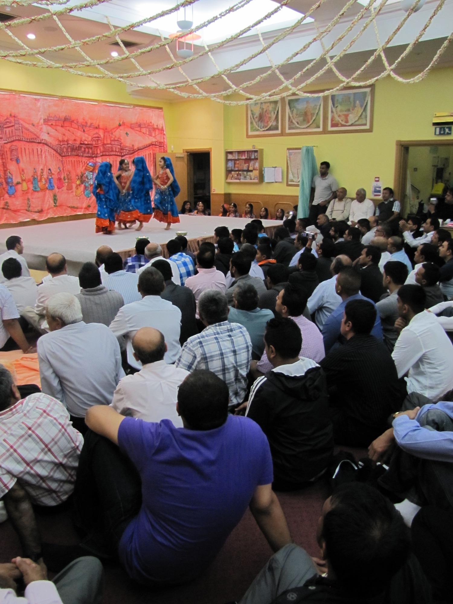 ©1987-2017 SKS Swaminarayan Temple East London