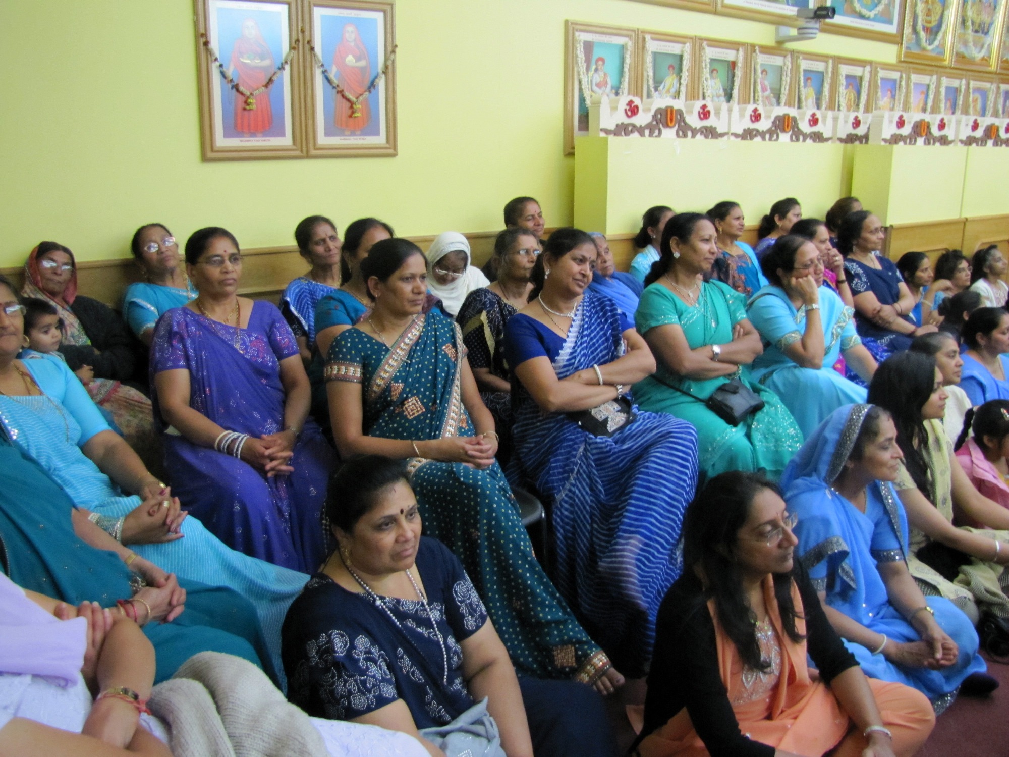 ©1987-2017 SKS Swaminarayan Temple East London