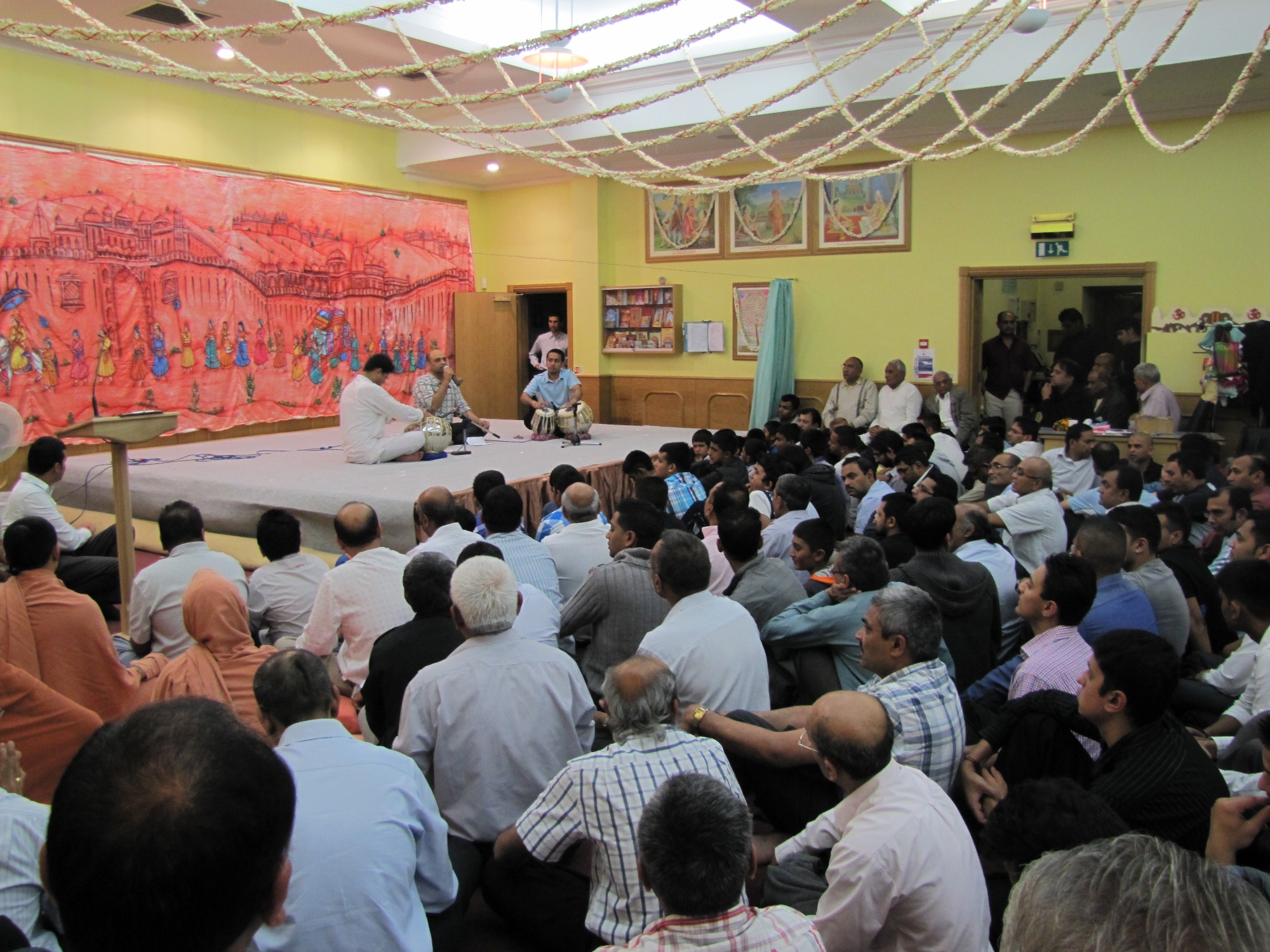 ©1987-2017 SKS Swaminarayan Temple East London