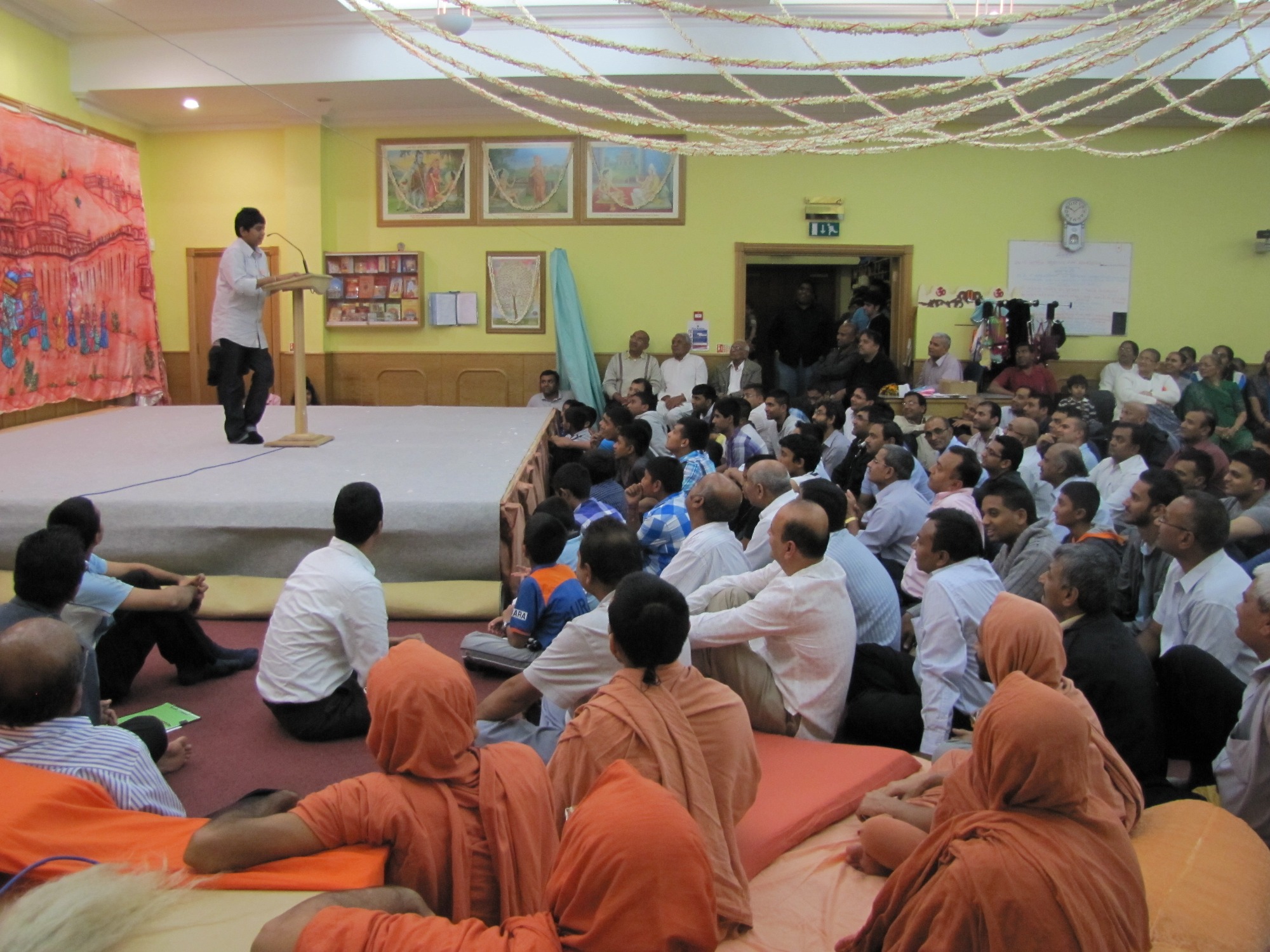 ©1987-2017 SKS Swaminarayan Temple East London
