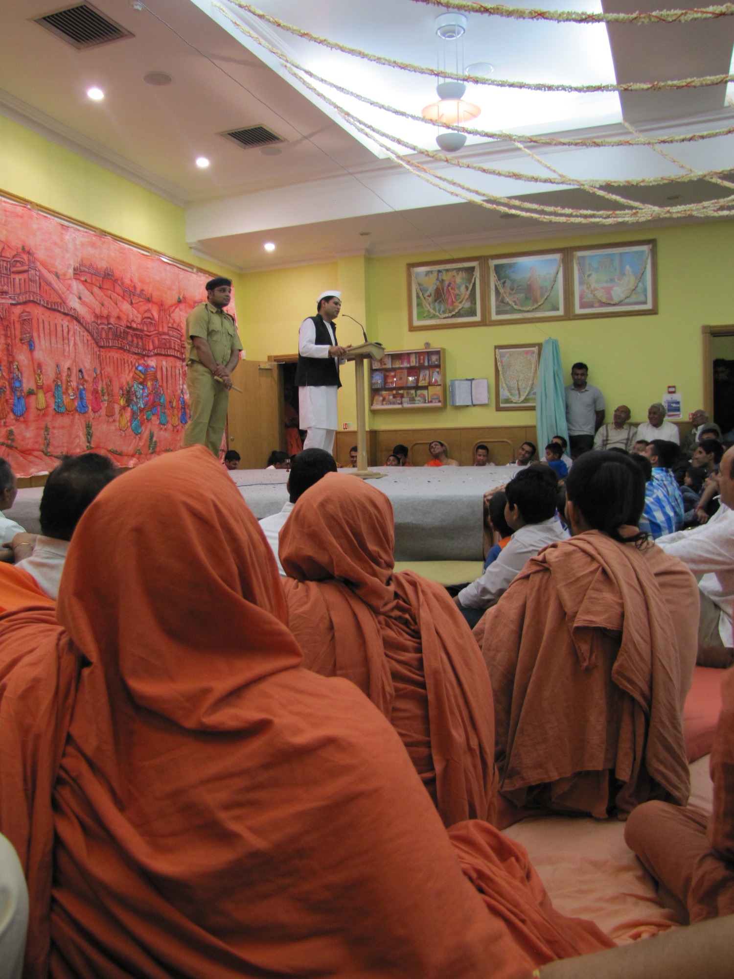 ©1987-2017 SKS Swaminarayan Temple East London