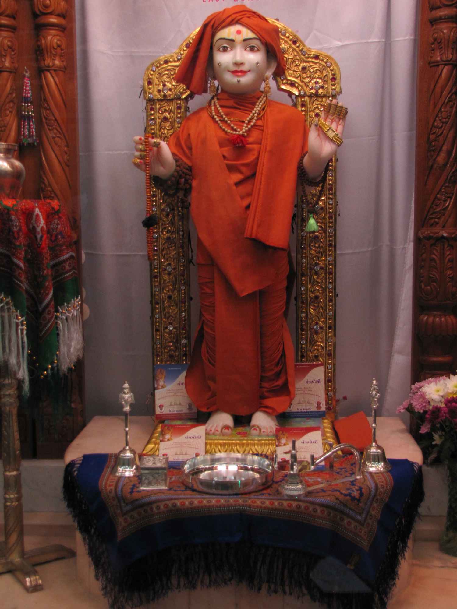 ©1987-2017 SKS Swaminarayan Temple East London