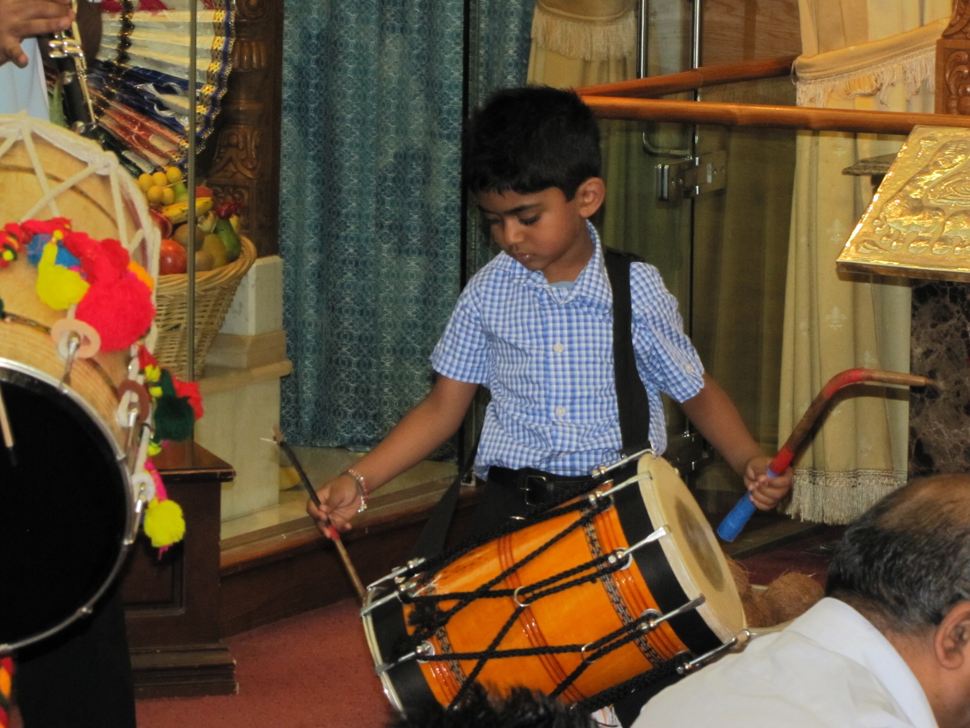 ©1987-2017 SKS Swaminarayan Temple East London