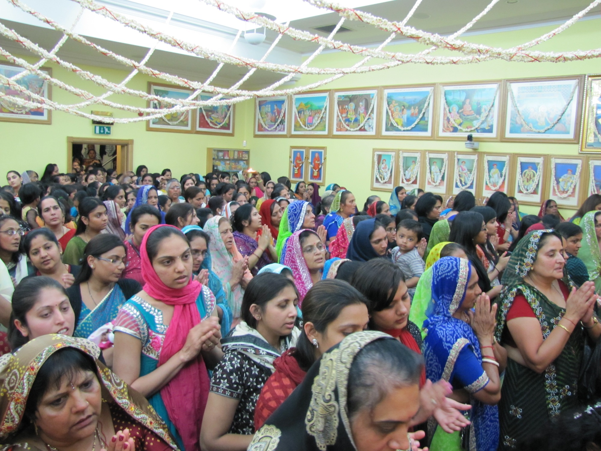 IMG 2530 - ©1987-2017 SKS Swaminarayan Temple East London