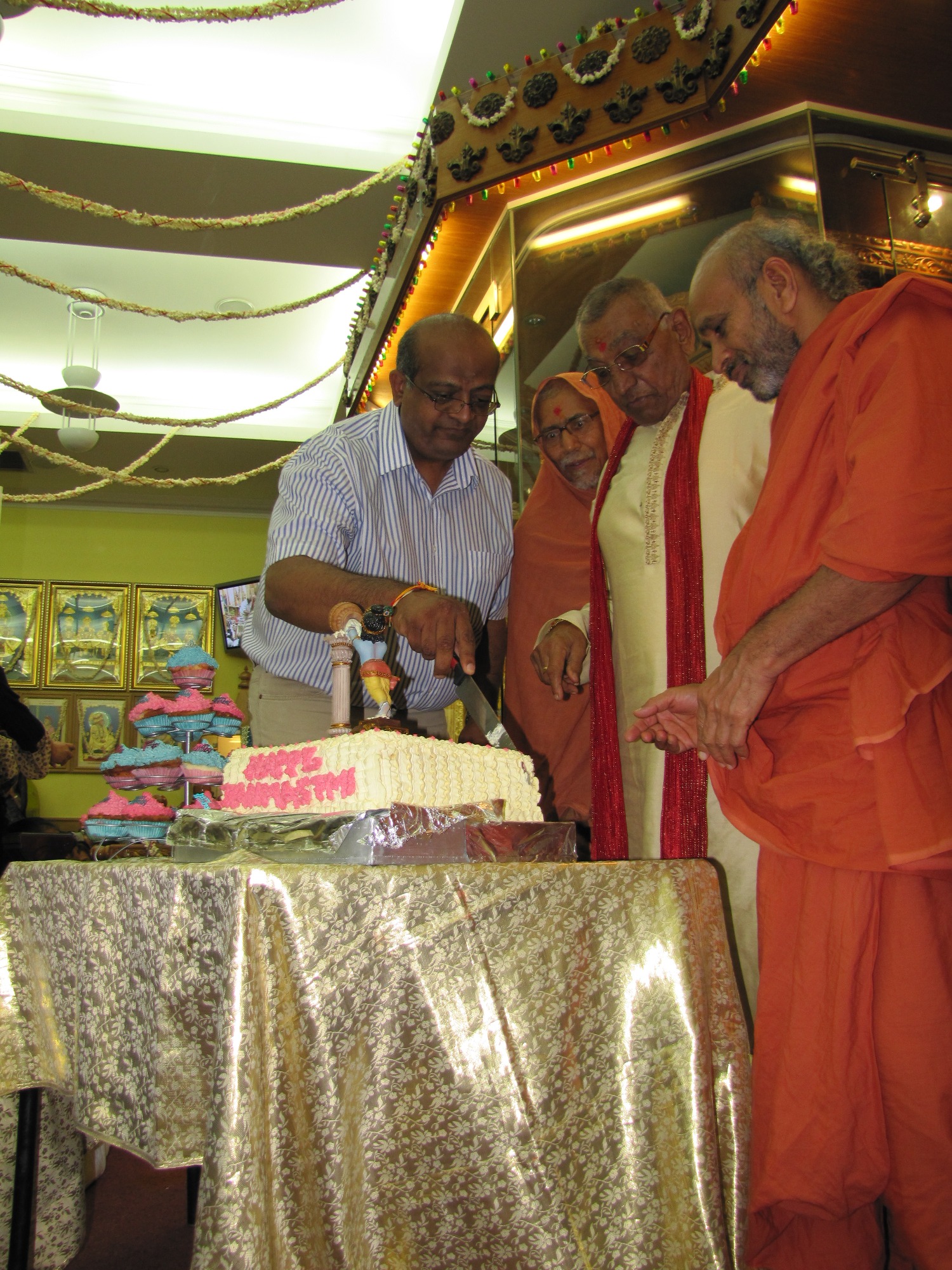 IMG 2589 - ©1987-2017 SKS Swaminarayan Temple East London