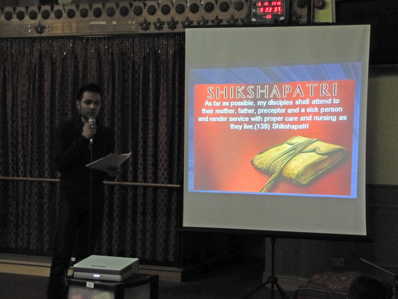 ©1987-2017 SKS Swaminarayan Temple East London