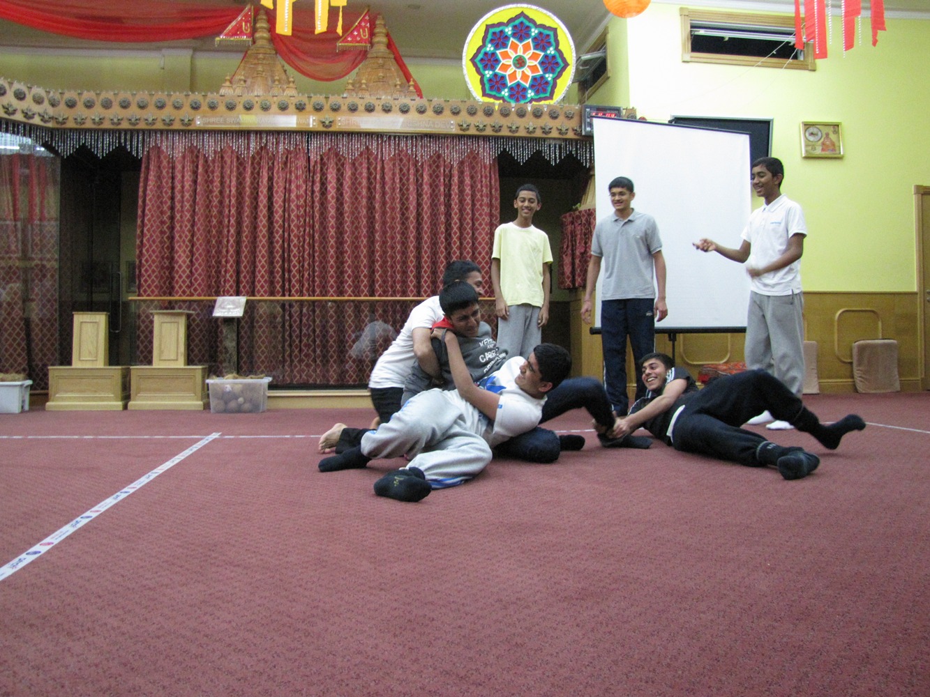 ©1987-2017 SKS Swaminarayan Temple East London