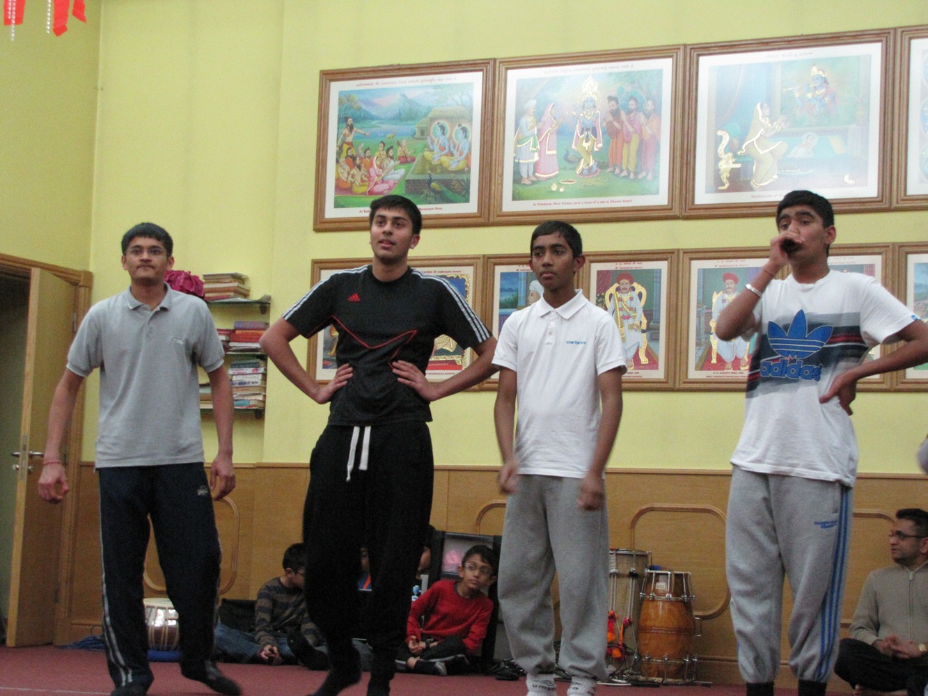 ©1987-2017 SKS Swaminarayan Temple East London