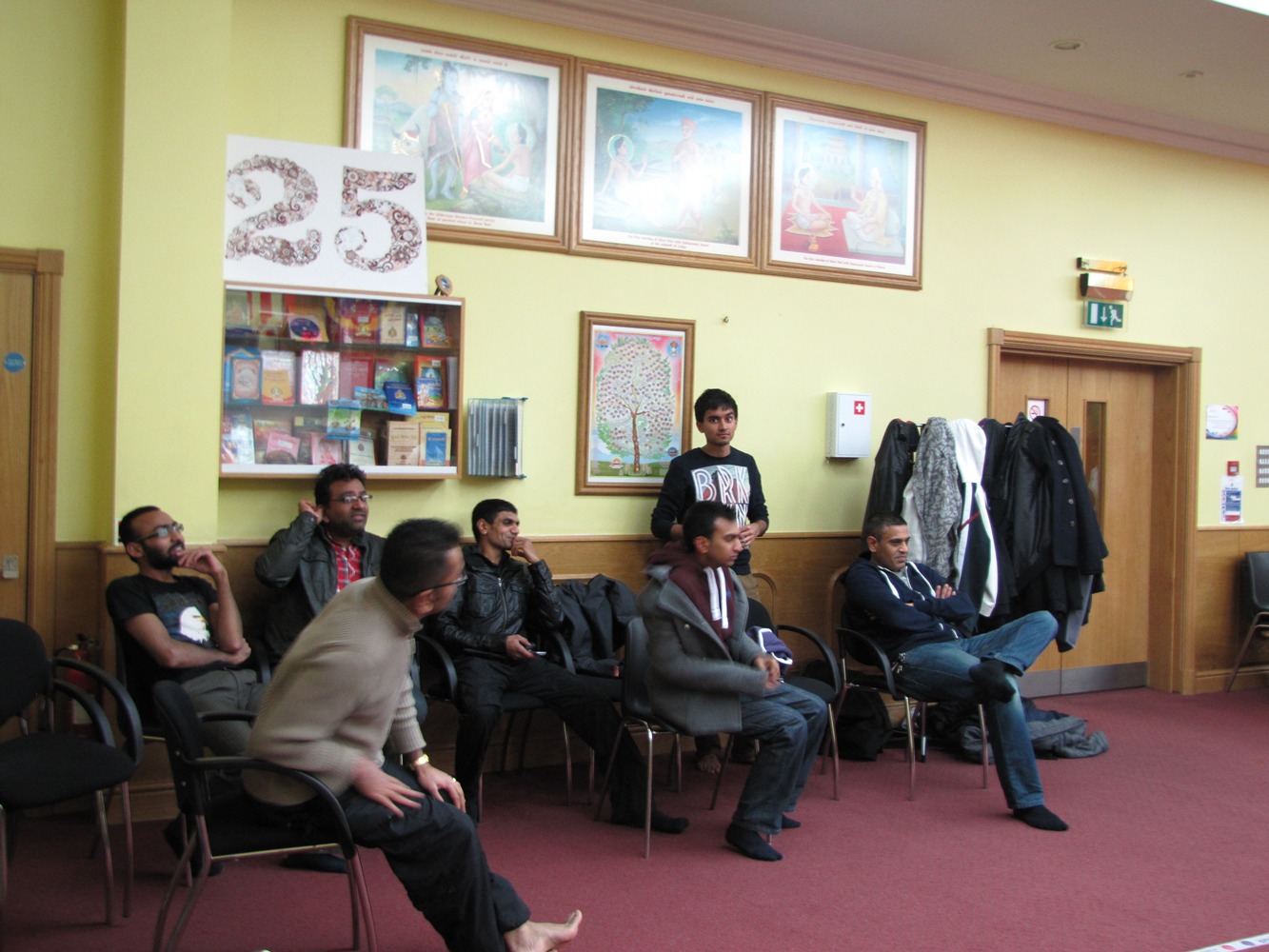 ©1987-2017 SKS Swaminarayan Temple East London