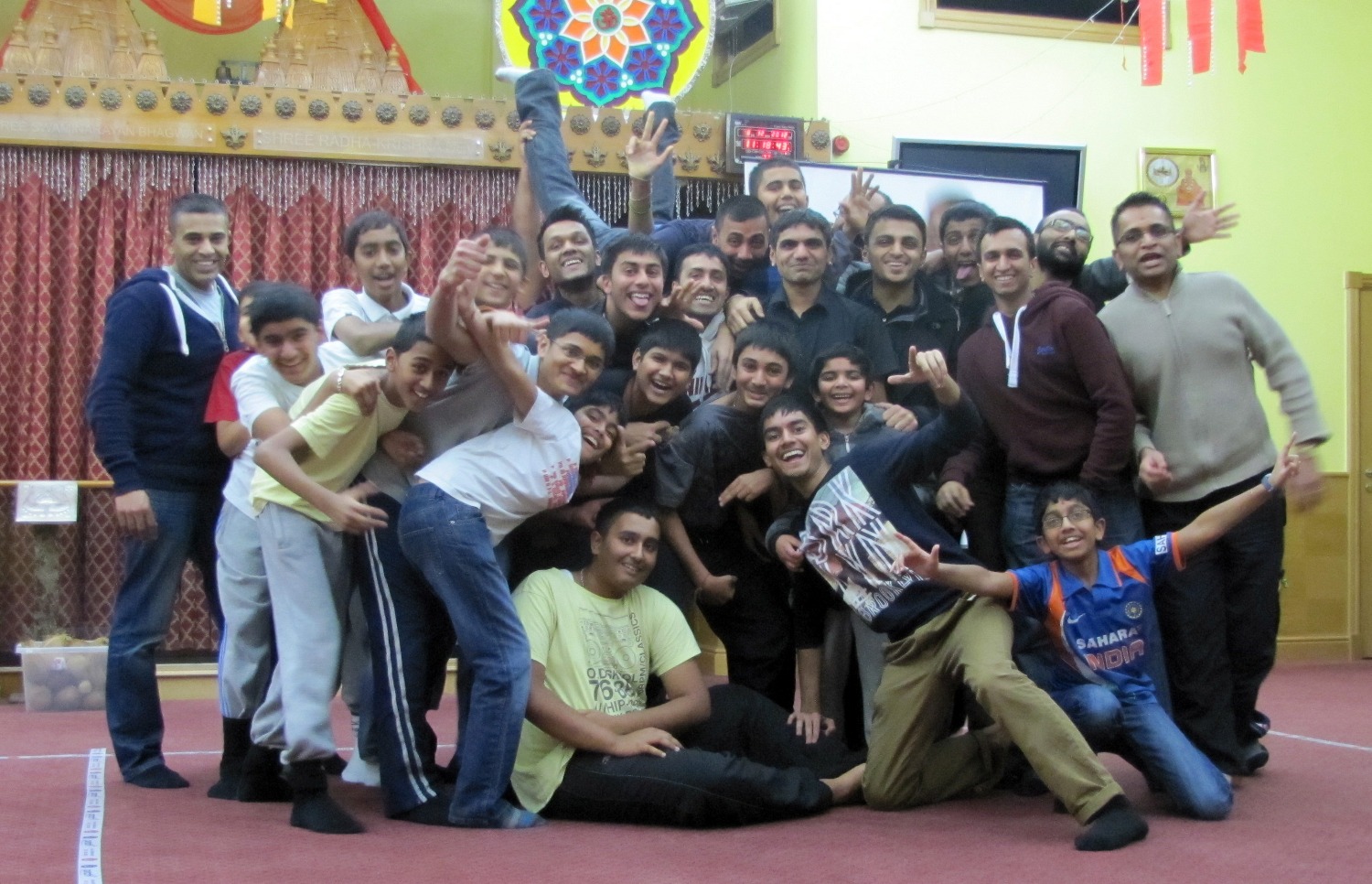 ©1987-2017 SKS Swaminarayan Temple East London