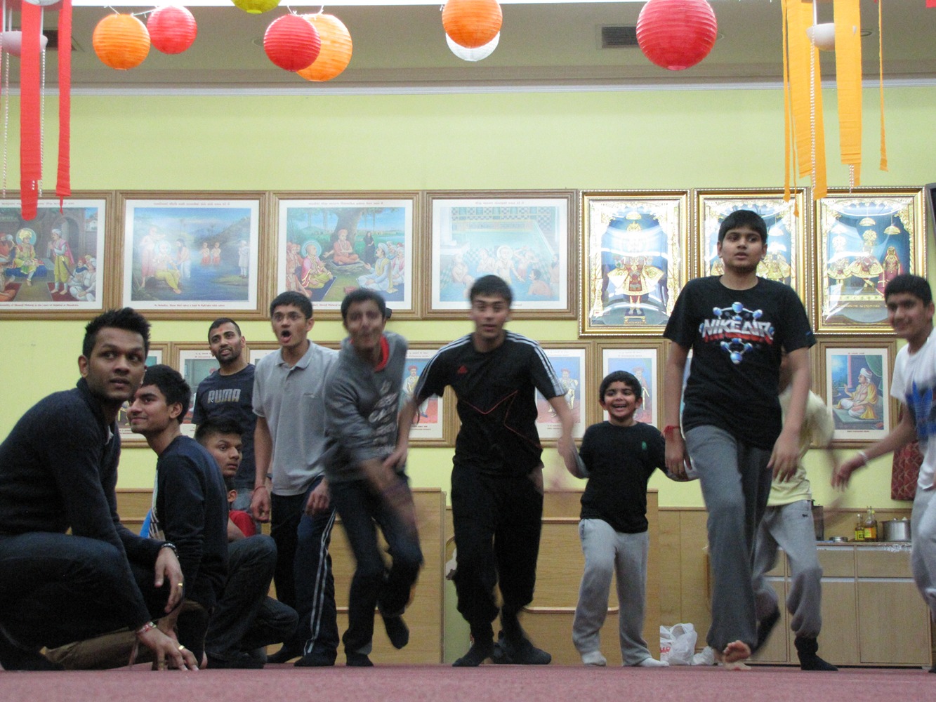 ©1987-2017 SKS Swaminarayan Temple East London