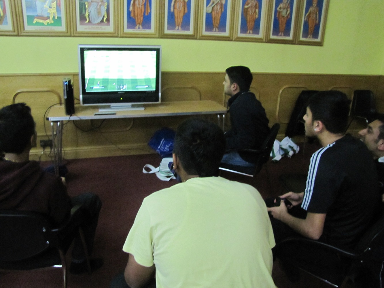 ©1987-2017 SKS Swaminarayan Temple East London