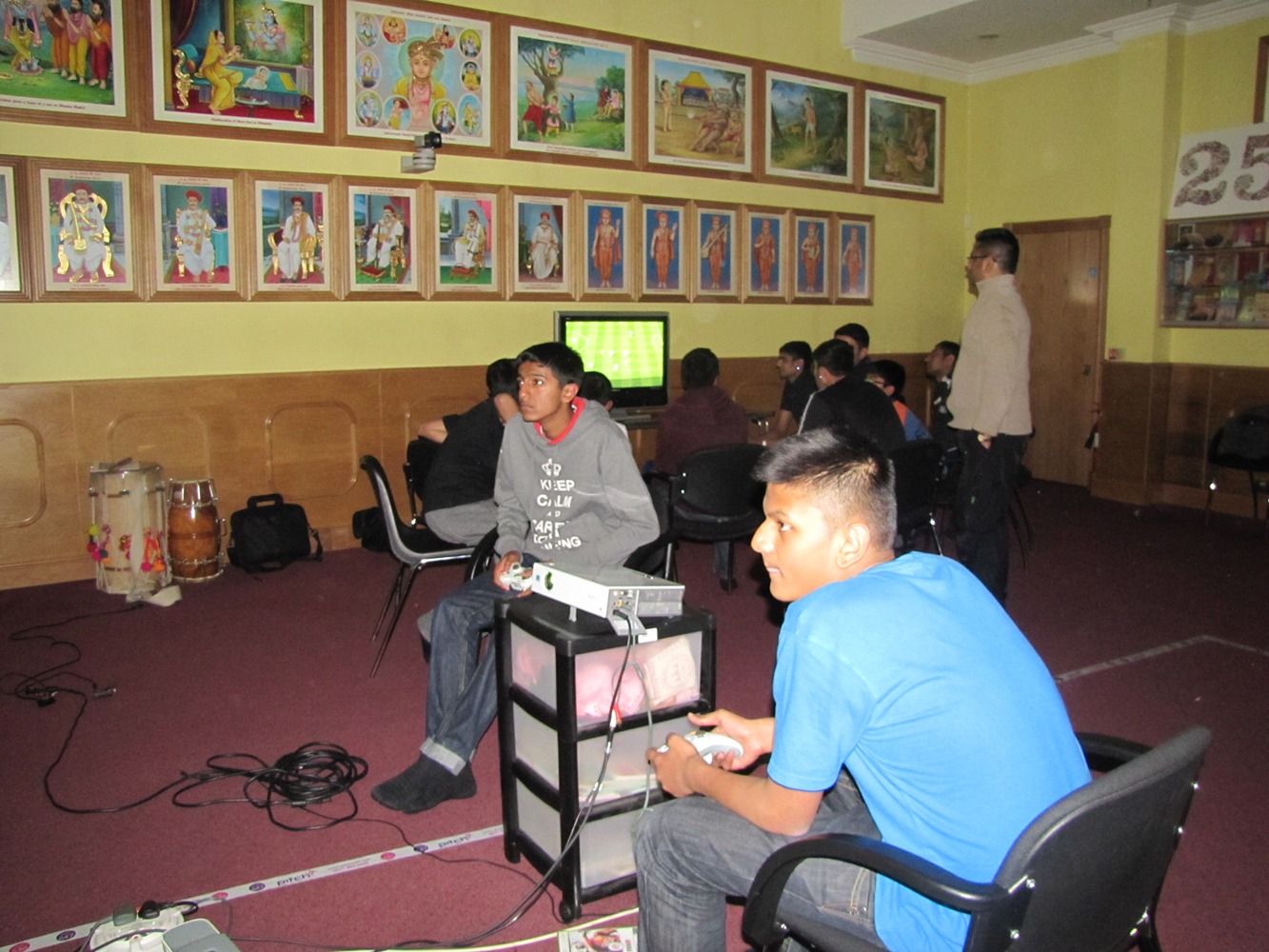 ©1987-2017 SKS Swaminarayan Temple East London