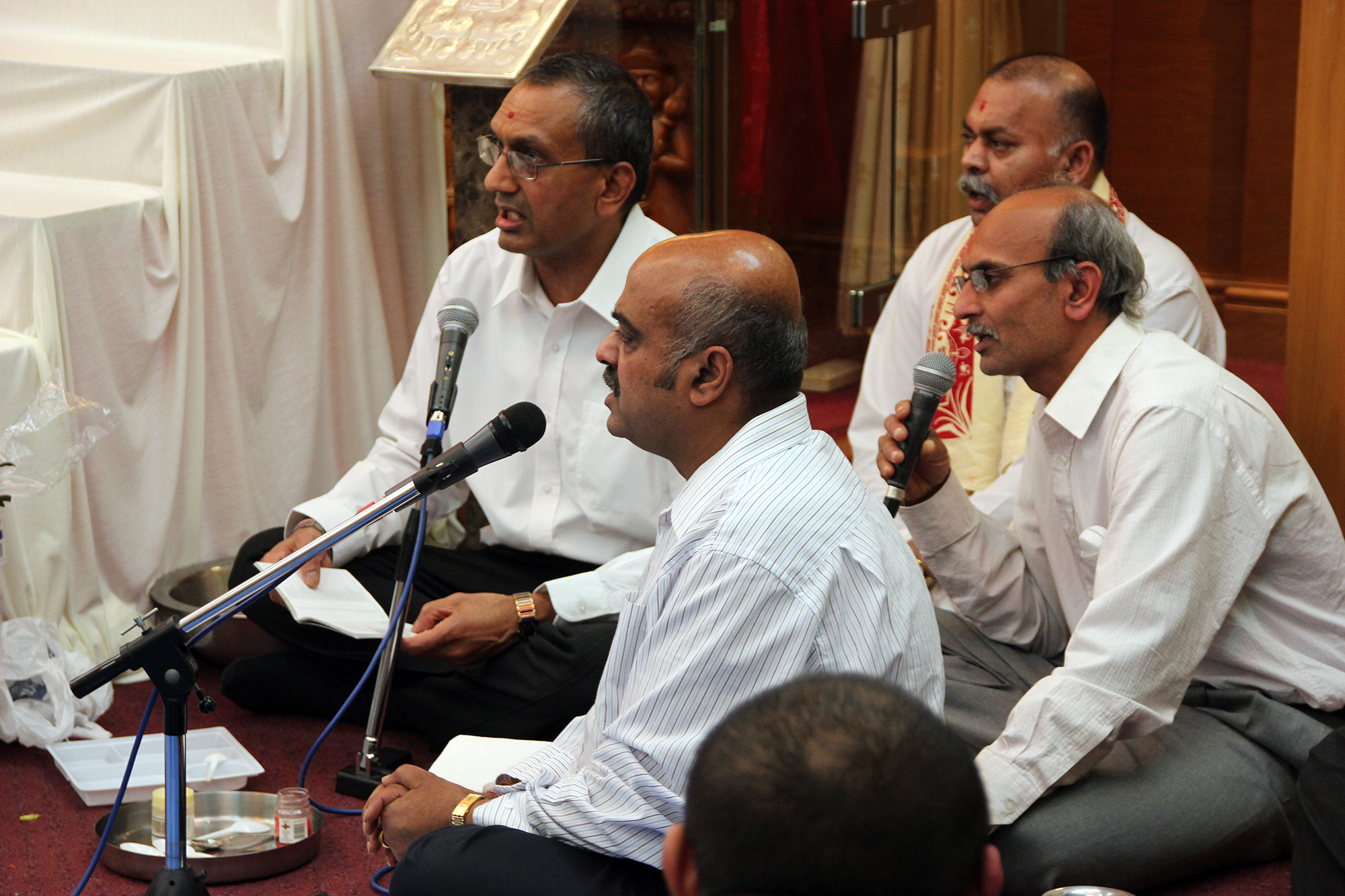 ©1987-2017 SKS Swaminarayan Temple East London