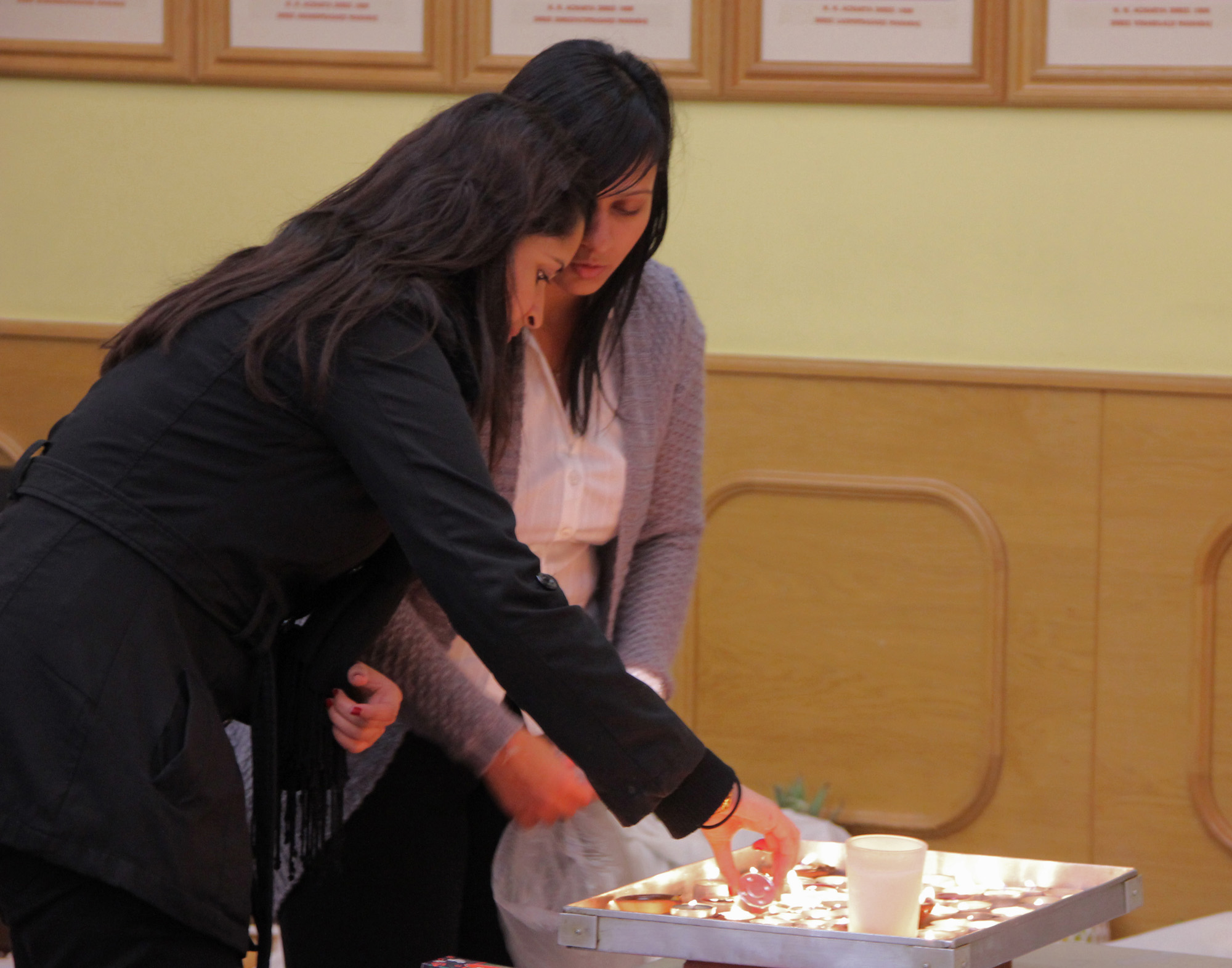 ©1987-2017 SKS Swaminarayan Temple East London