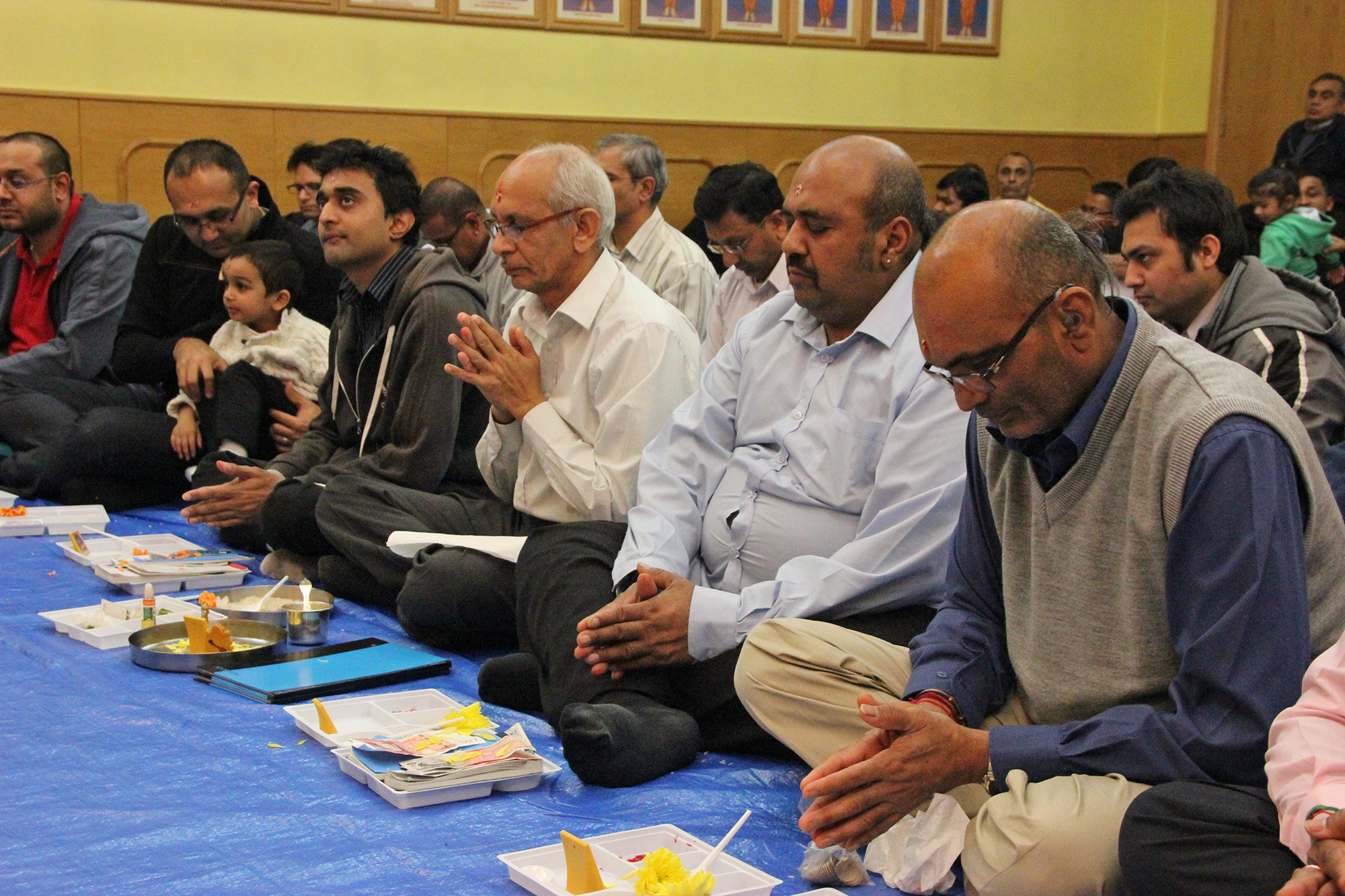 ©1987-2017 SKS Swaminarayan Temple East London