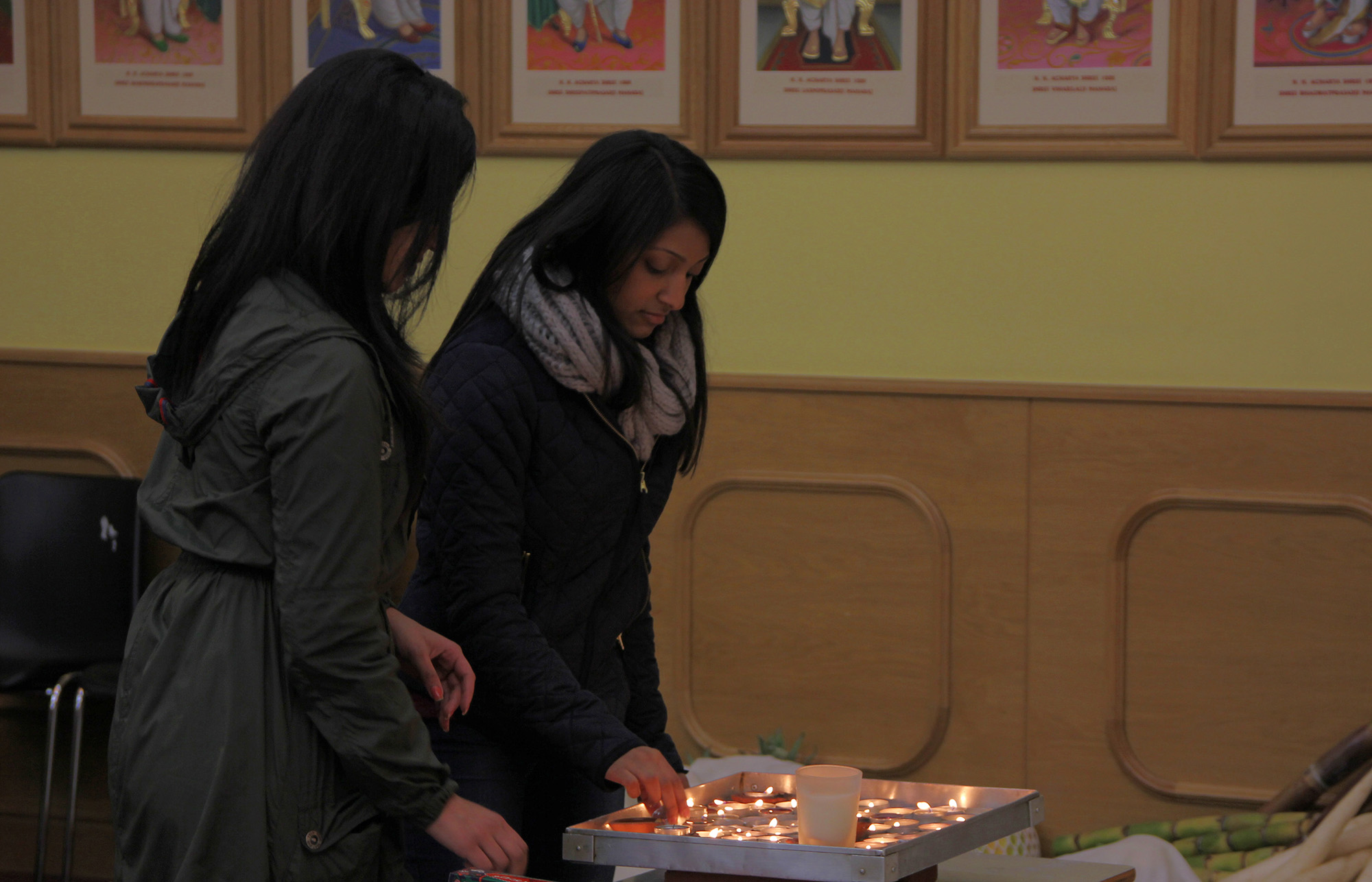 ©1987-2017 SKS Swaminarayan Temple East London