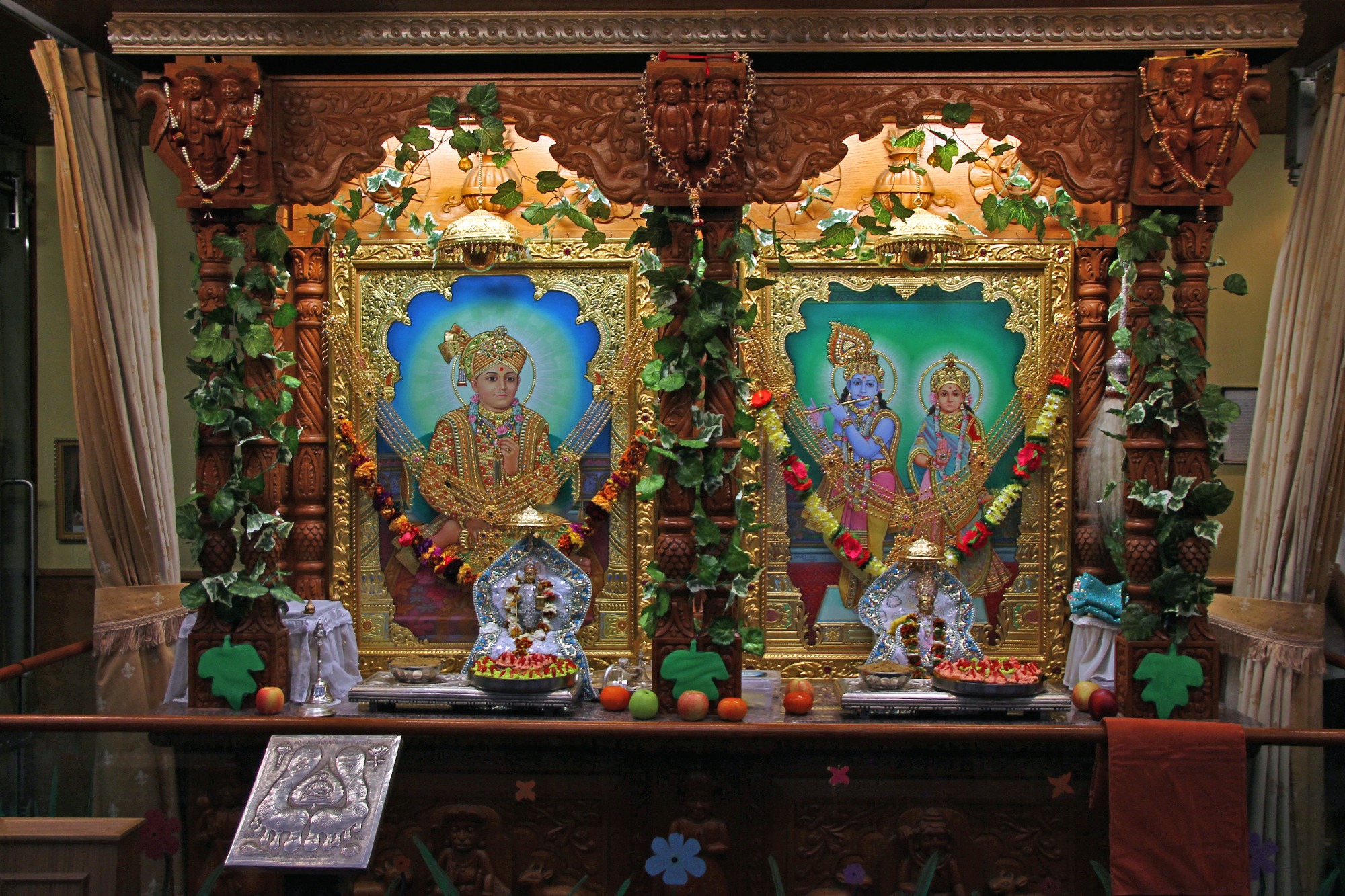 ©1987-2017 SKS Swaminarayan Temple East London