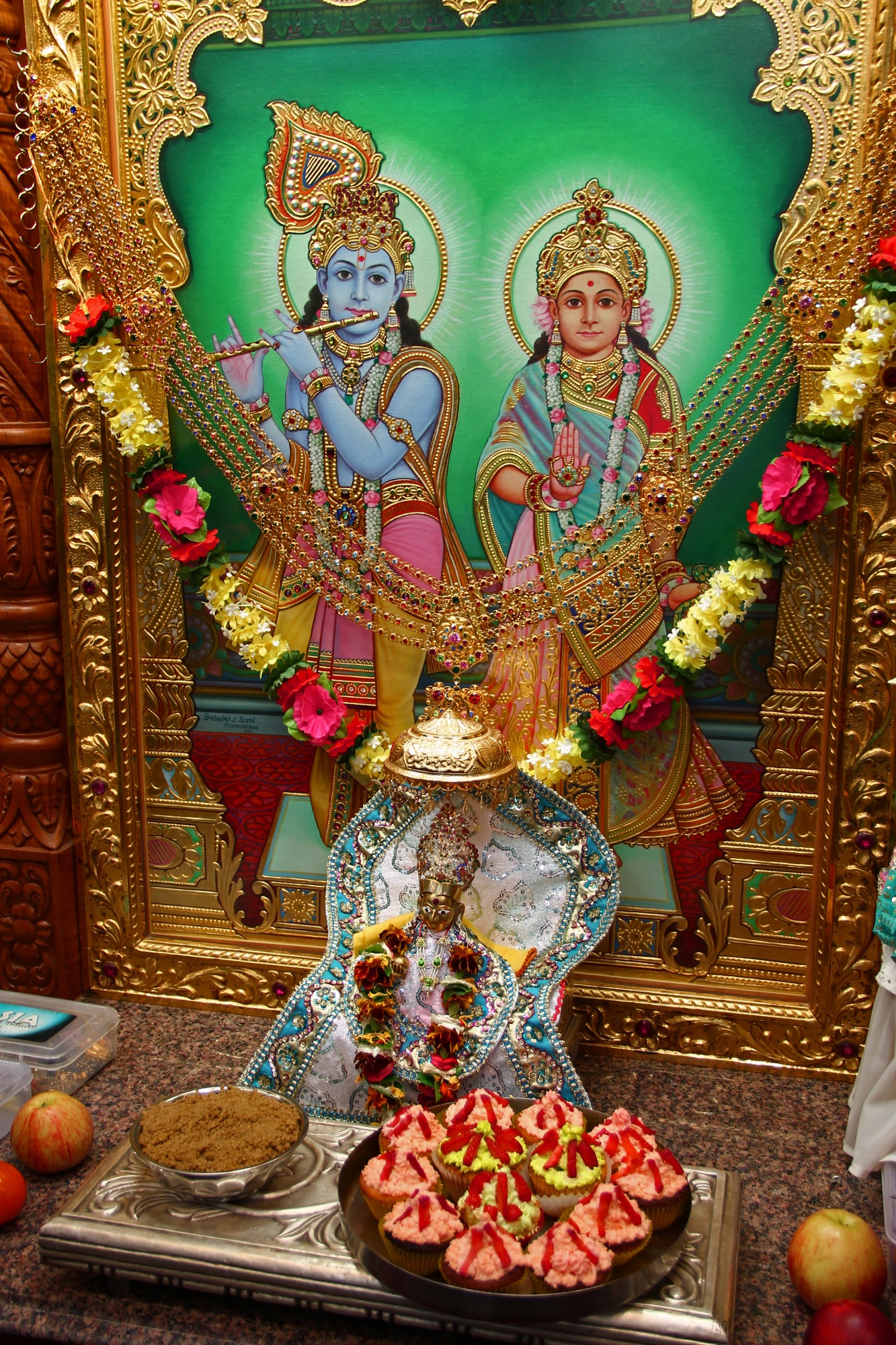 ©1987-2017 SKS Swaminarayan Temple East London