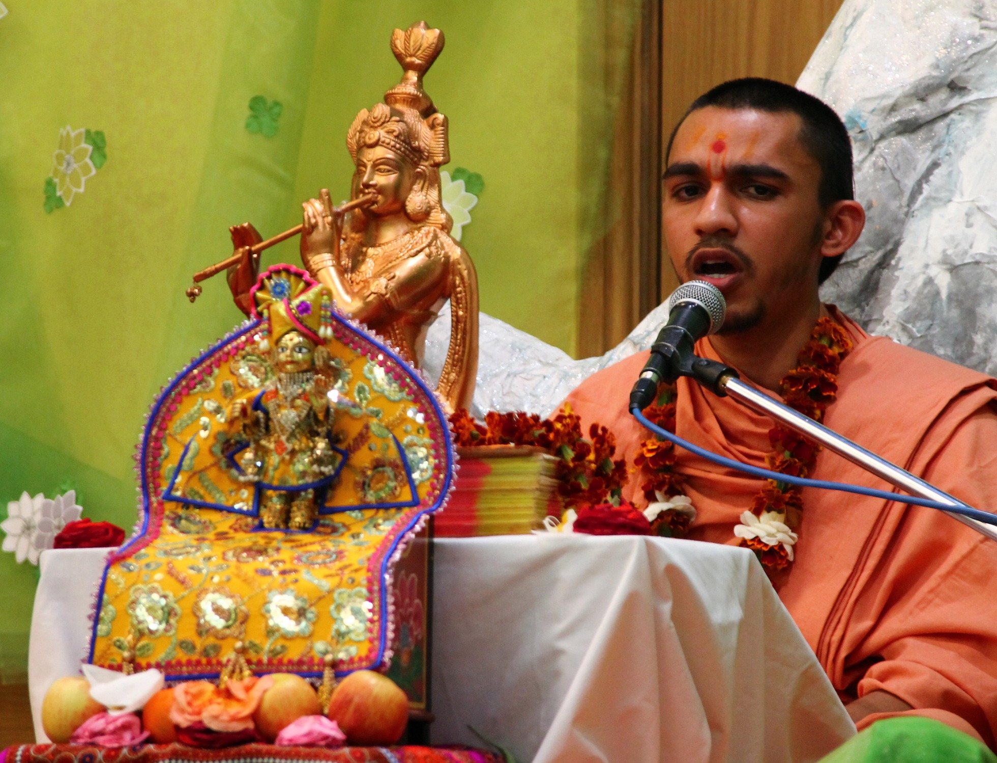©1987-2017 SKS Swaminarayan Temple East London