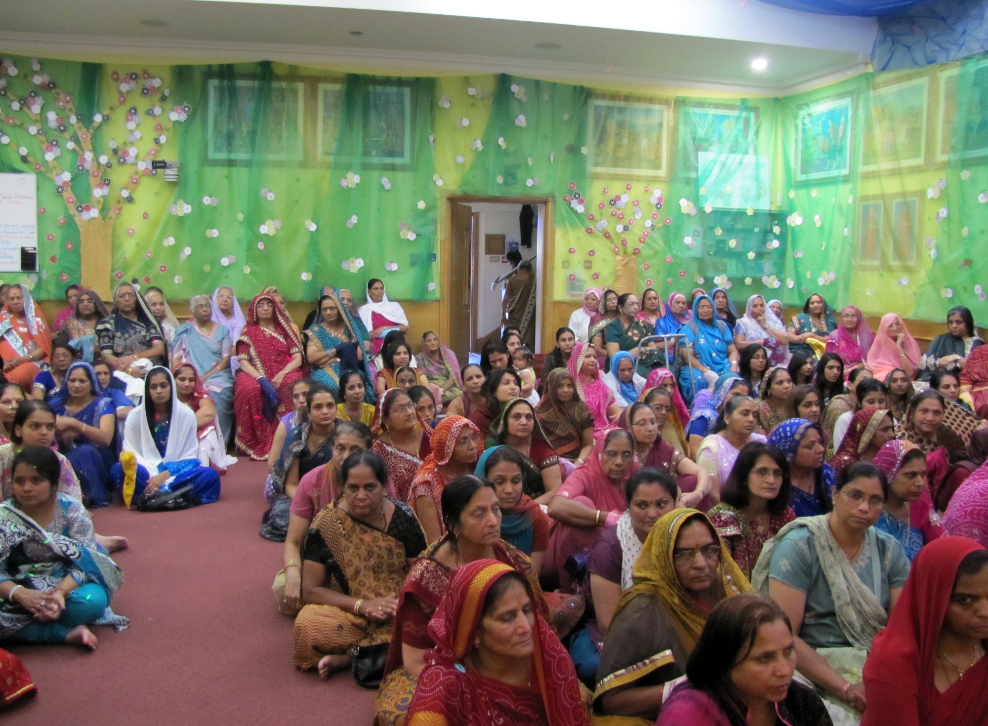 ©1987-2017 SKS Swaminarayan Temple East London