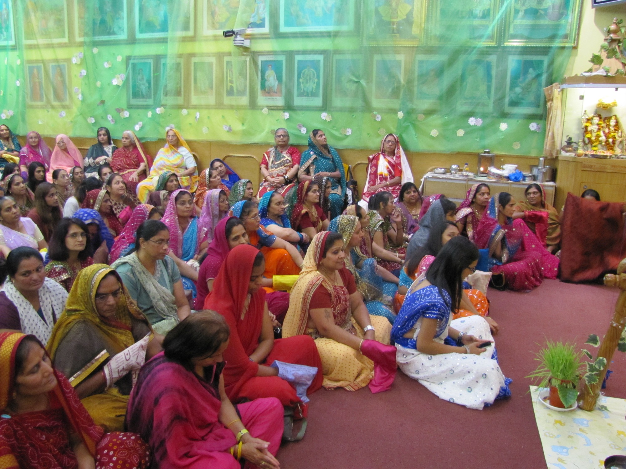 ©1987-2017 SKS Swaminarayan Temple East London