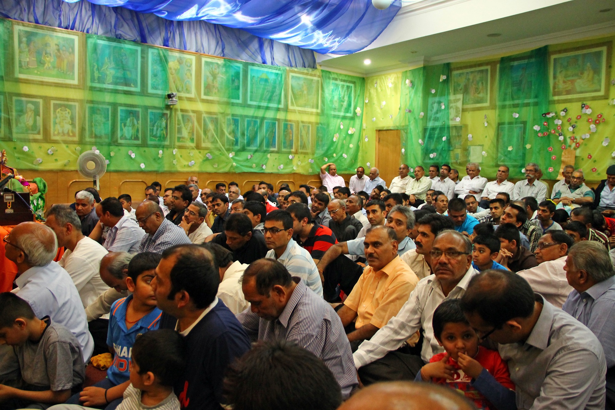©1987-2017 SKS Swaminarayan Temple East London