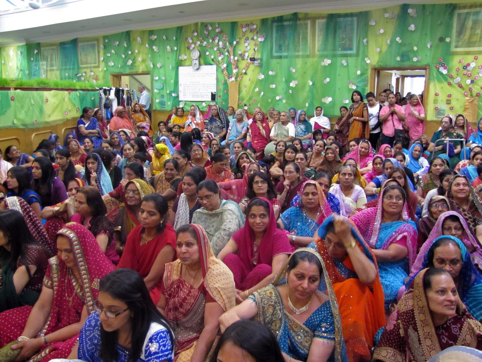 ©1987-2017 SKS Swaminarayan Temple East London