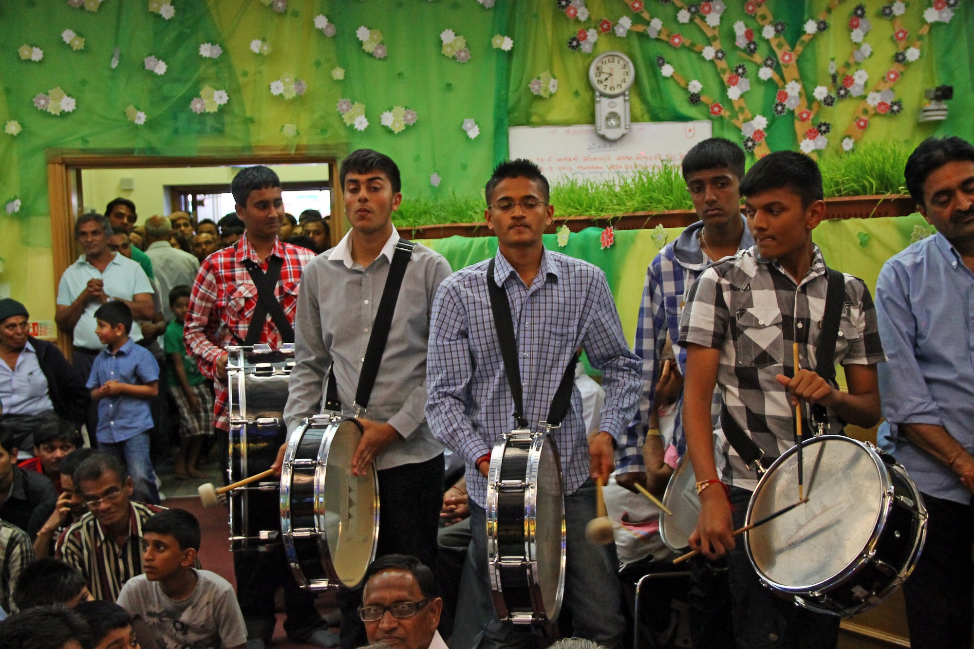©1987-2017 SKS Swaminarayan Temple East London