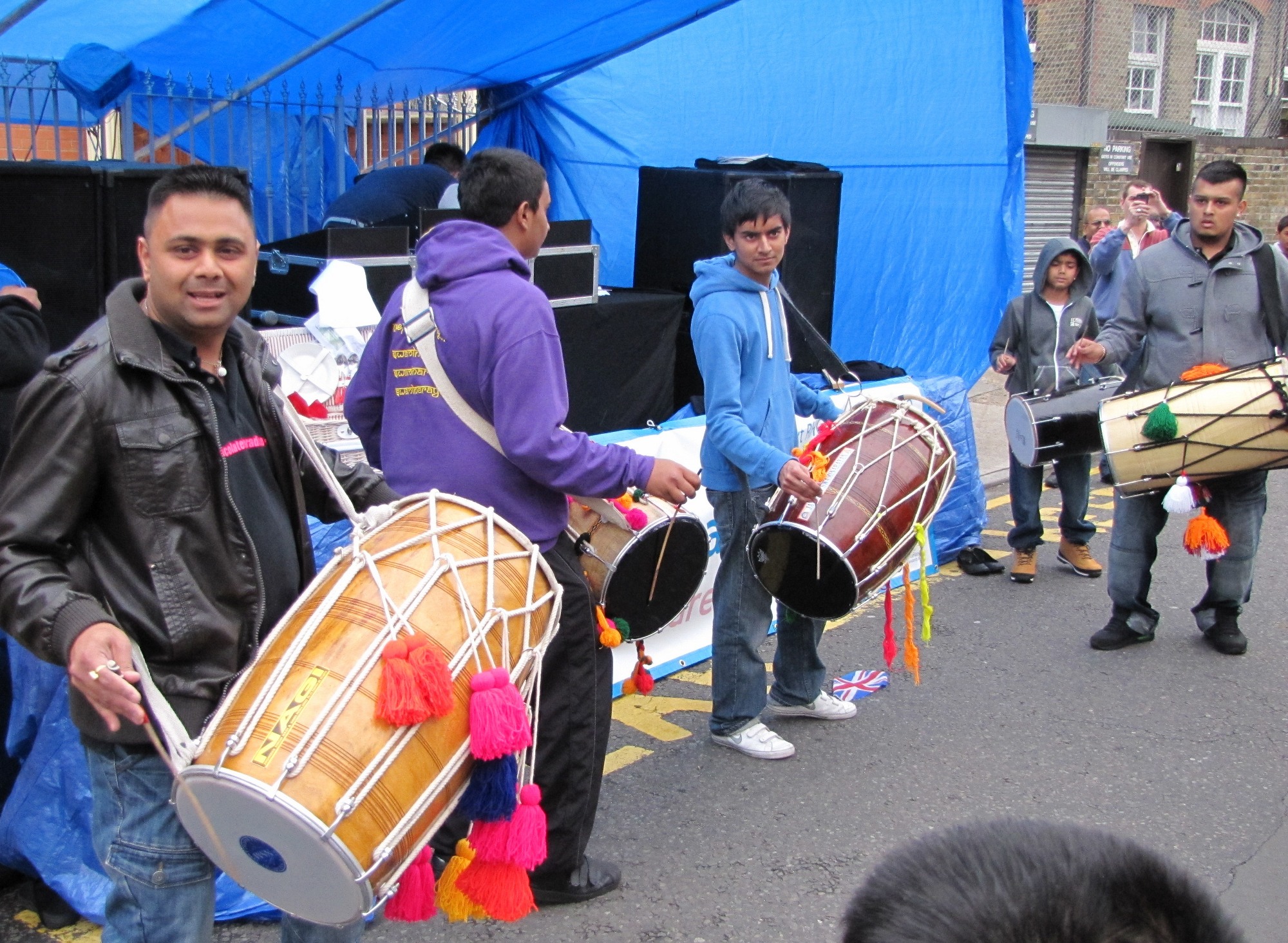 ©1987-2017 SKS Swaminarayan Temple East London