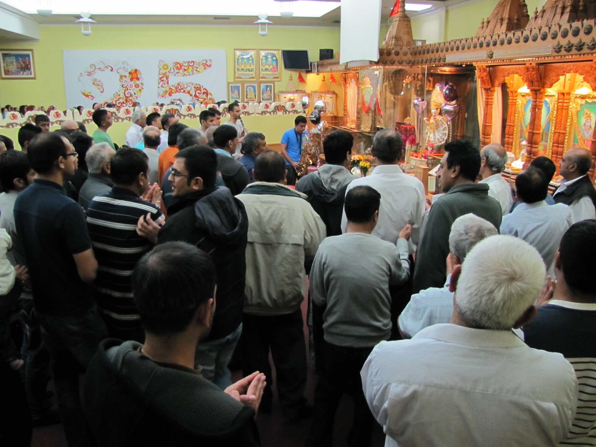 ©1987-2017 SKS Swaminarayan Temple East London