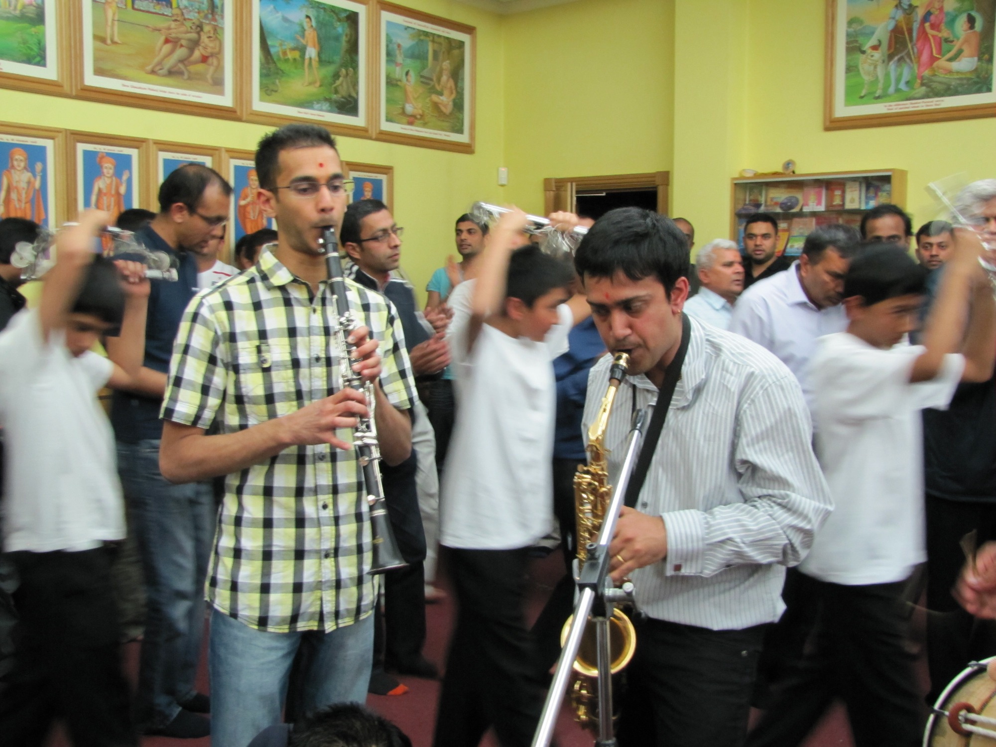 ©1987-2017 SKS Swaminarayan Temple East London