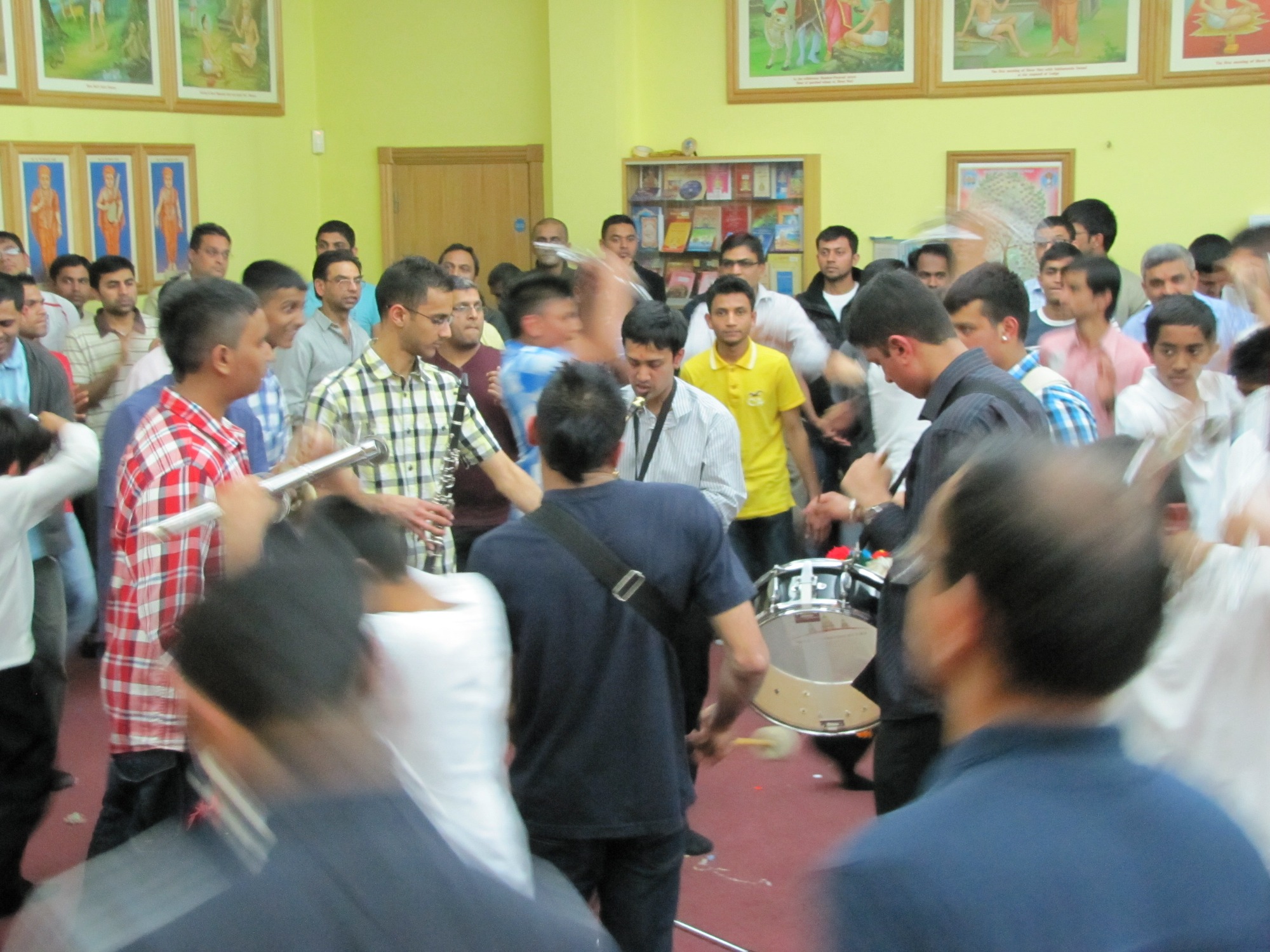 ©1987-2017 SKS Swaminarayan Temple East London