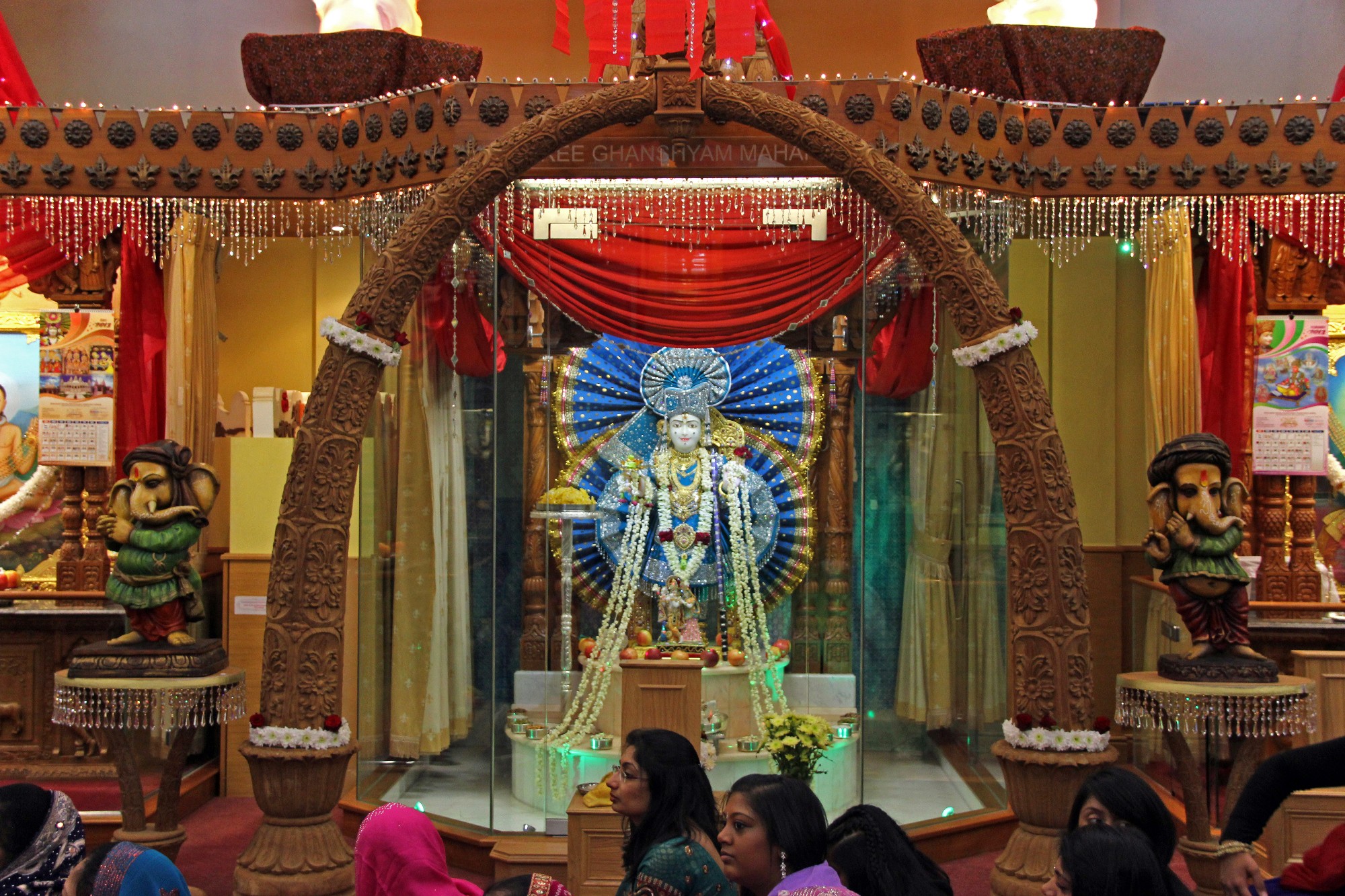 ©1987-2017 SKS Swaminarayan Temple East London