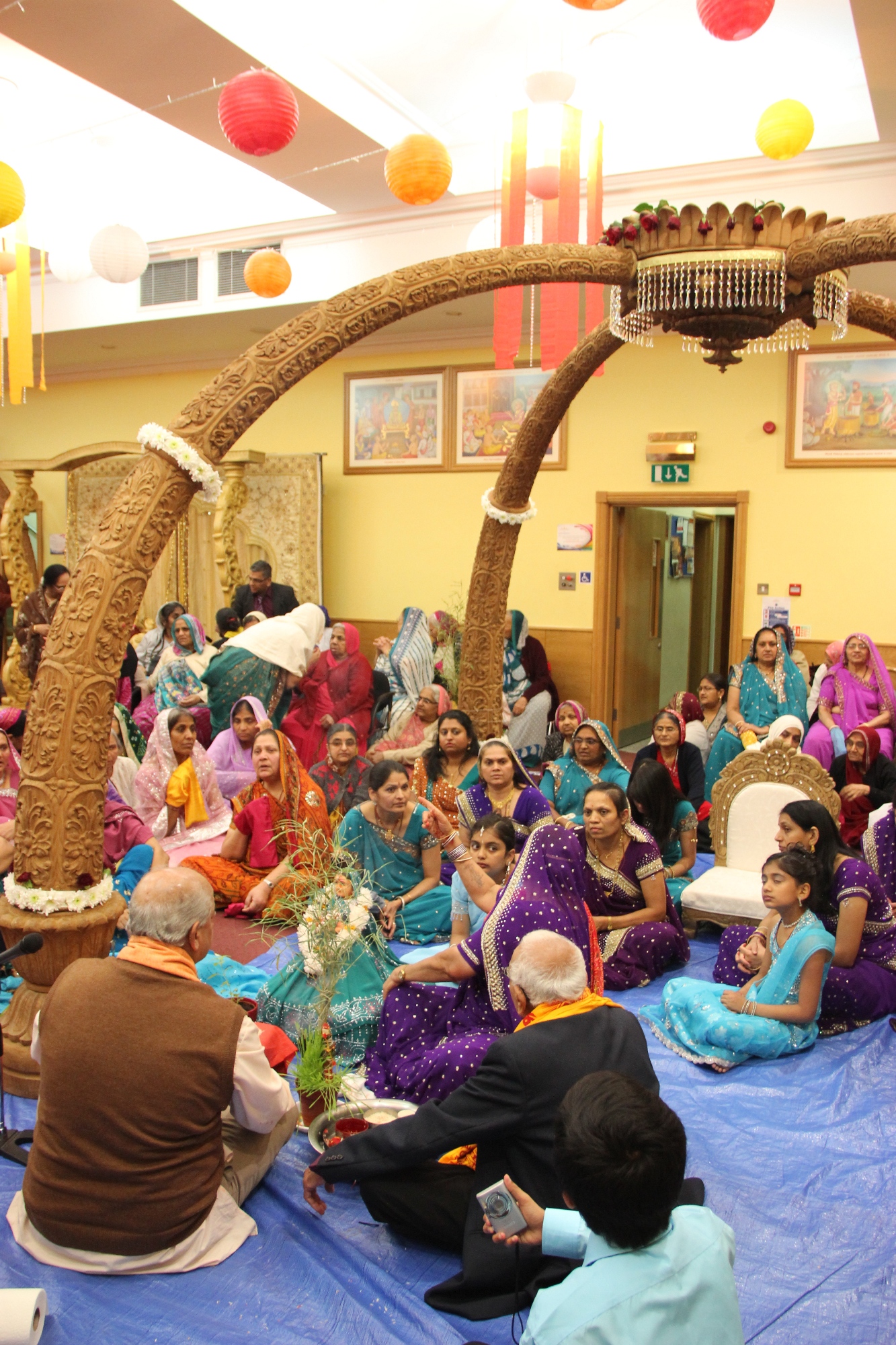 ©1987-2017 SKS Swaminarayan Temple East London