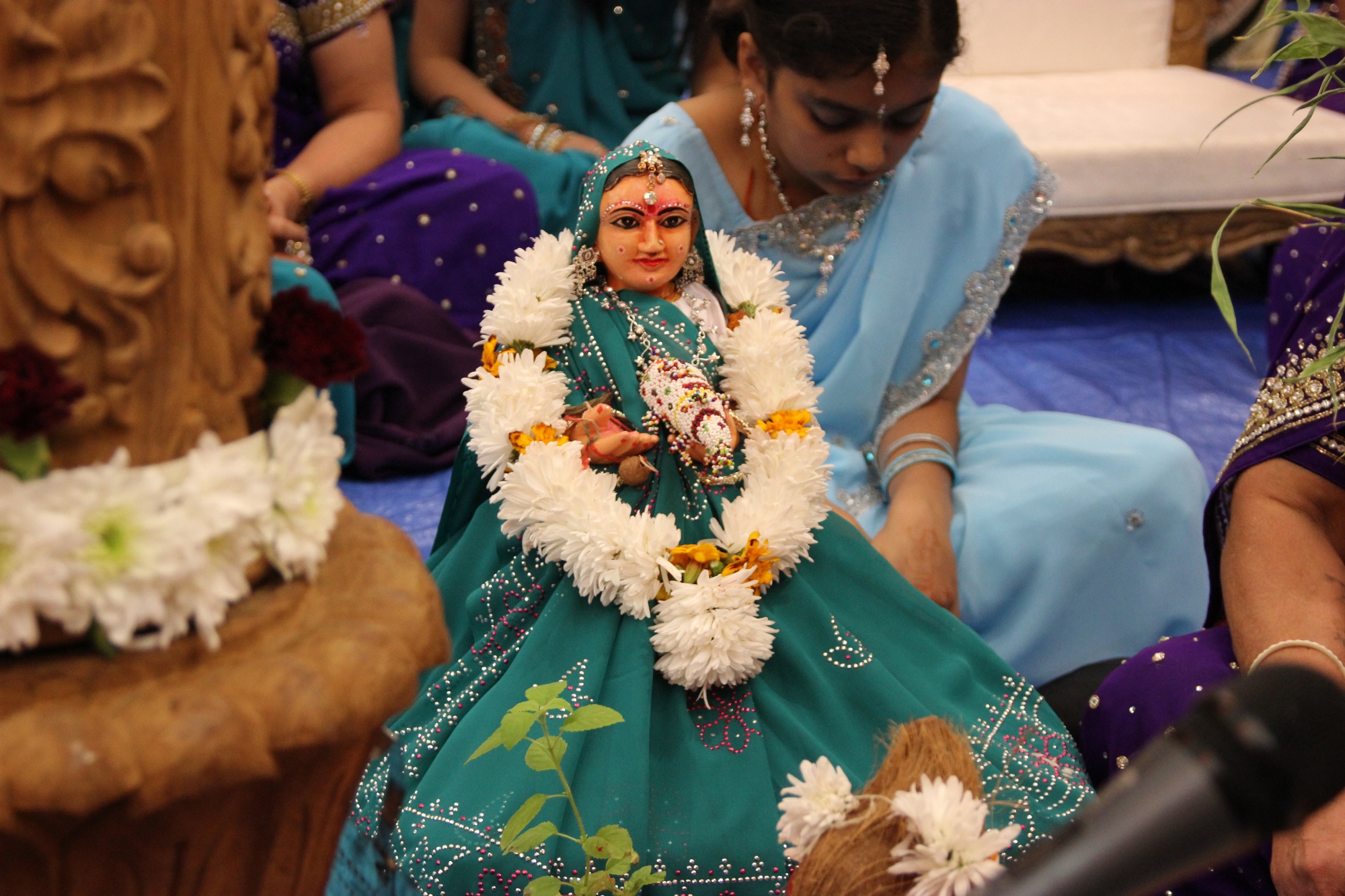 ©1987-2017 SKS Swaminarayan Temple East London
