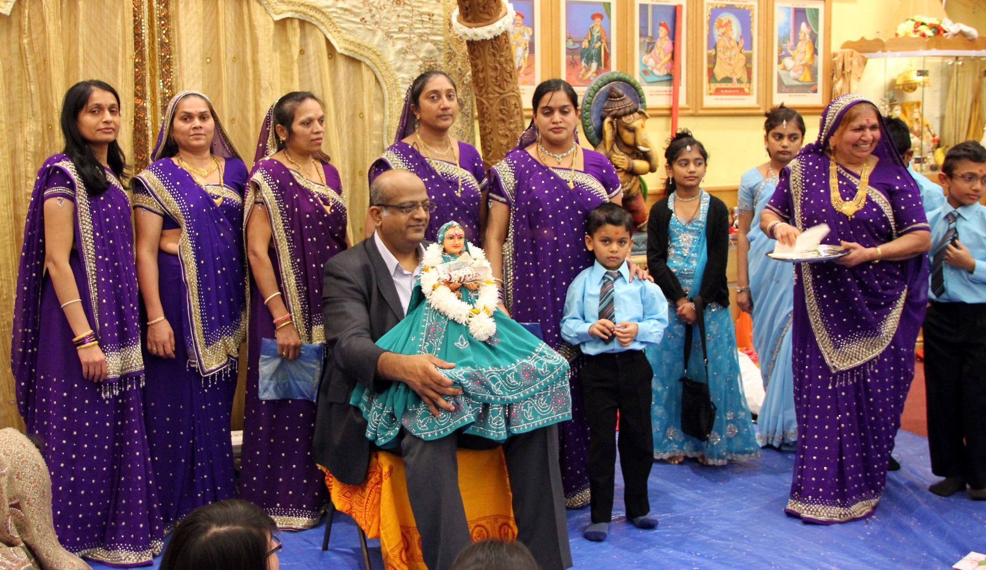 ©1987-2017 SKS Swaminarayan Temple East London