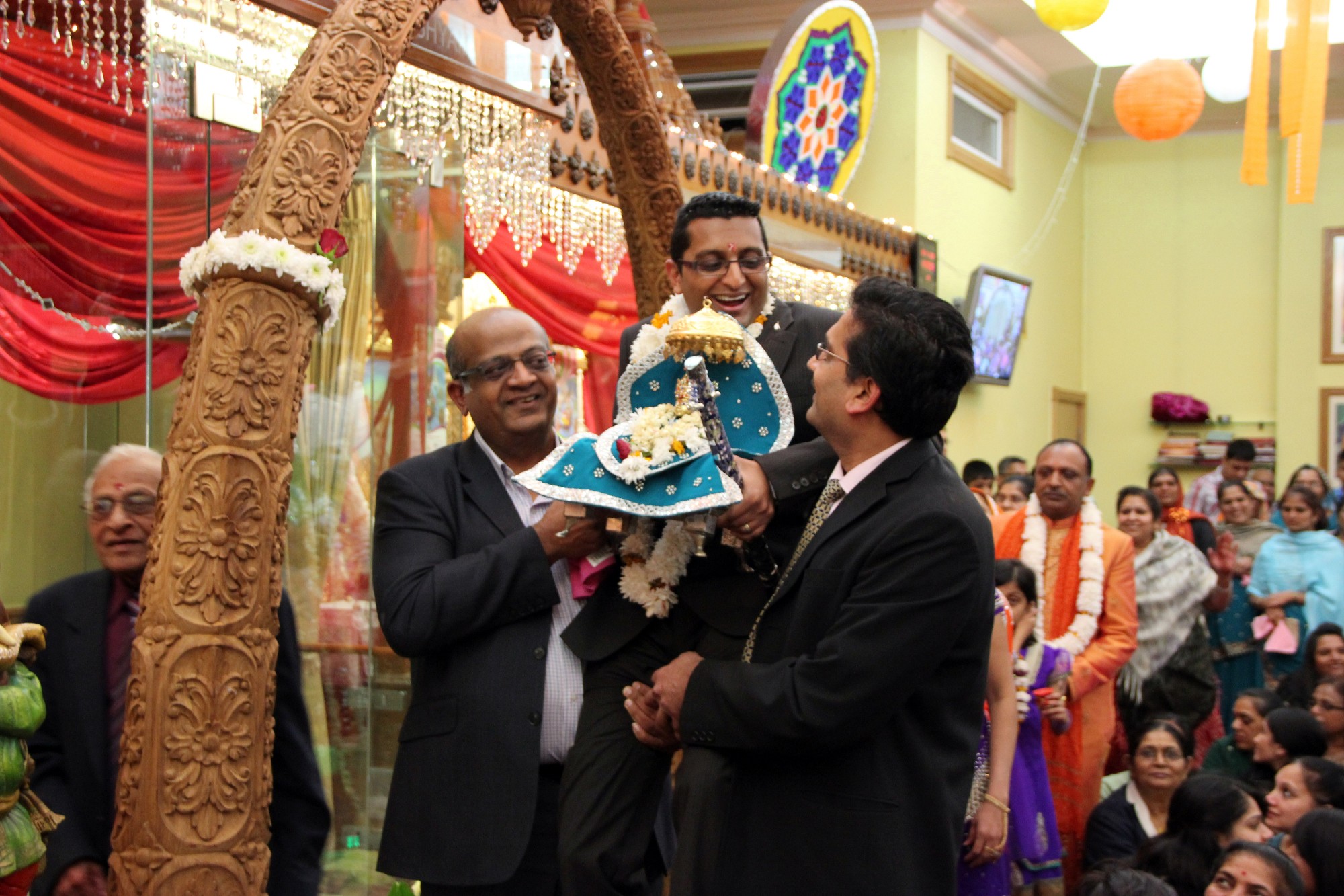 ©1987-2017 SKS Swaminarayan Temple East London