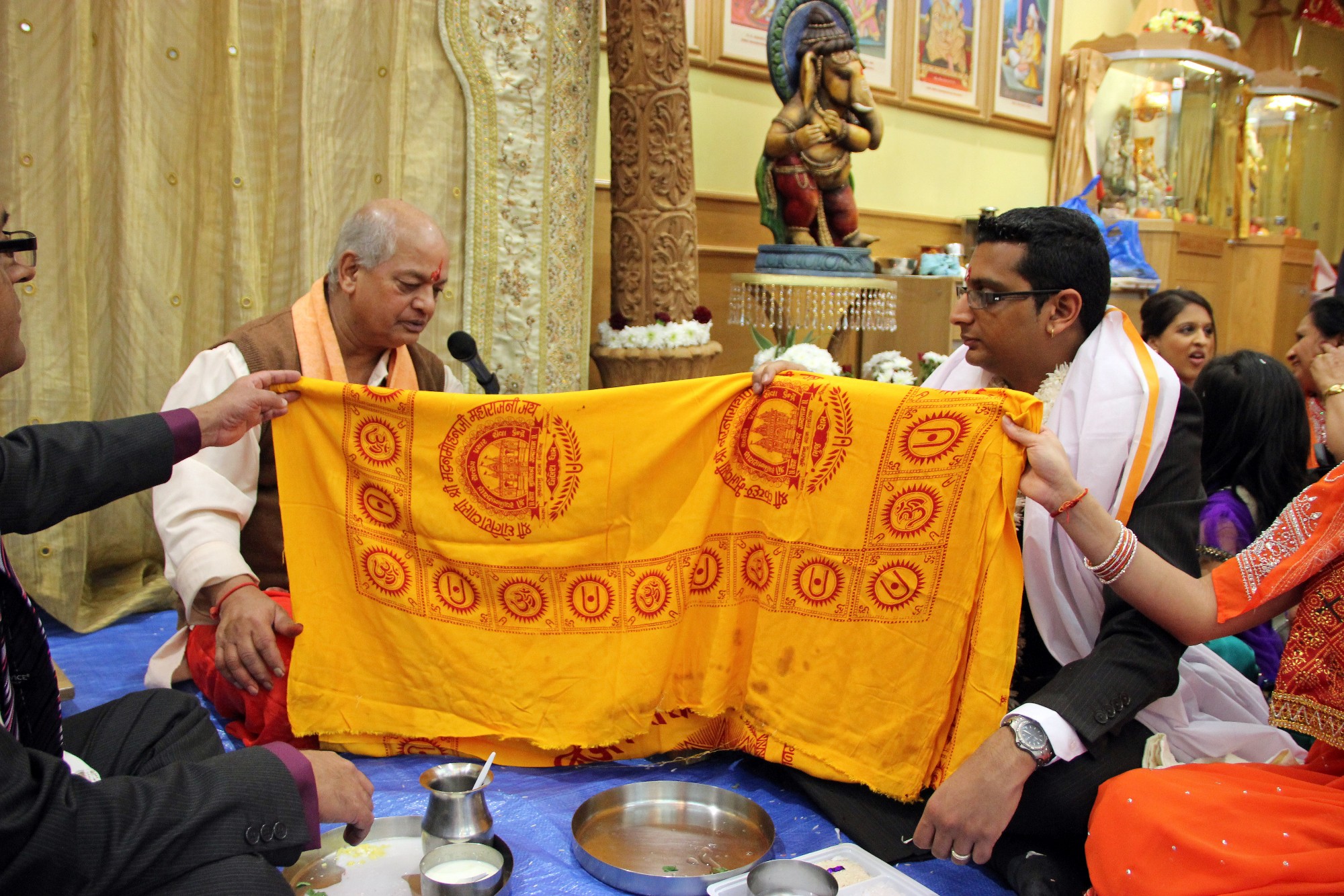 ©1987-2017 SKS Swaminarayan Temple East London