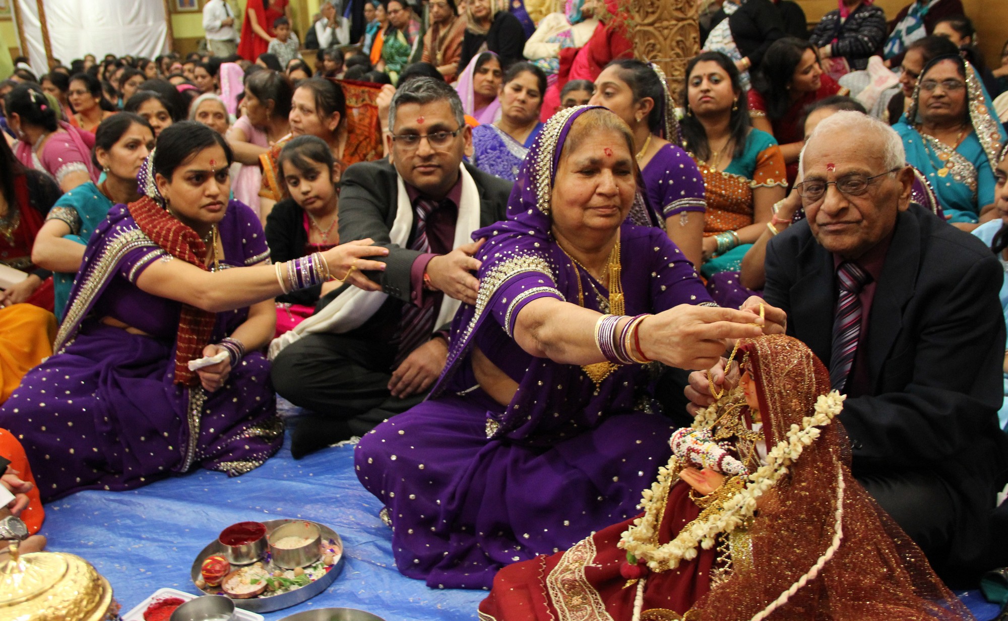 ©1987-2017 SKS Swaminarayan Temple East London