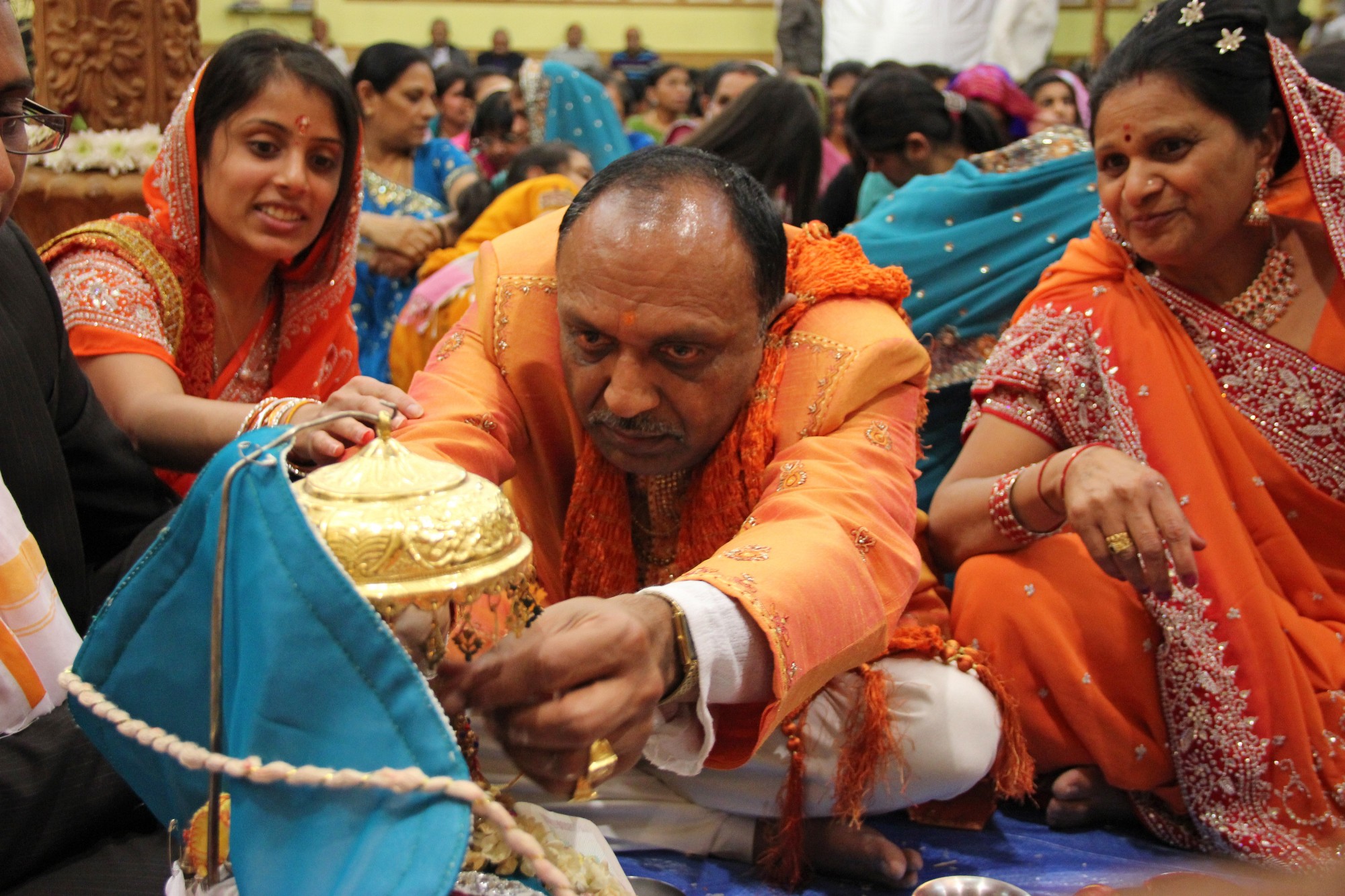 ©1987-2017 SKS Swaminarayan Temple East London