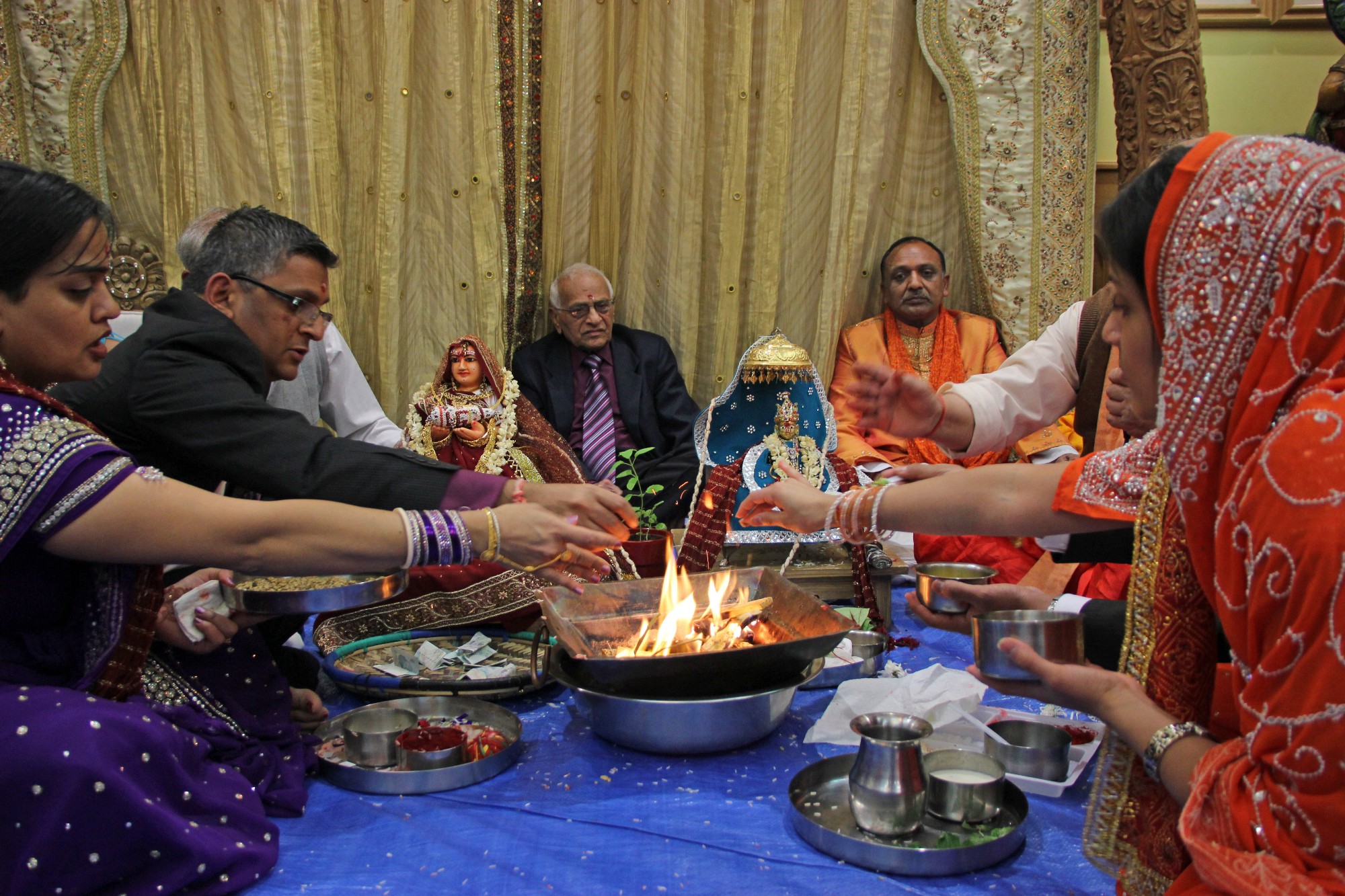 ©1987-2017 SKS Swaminarayan Temple East London