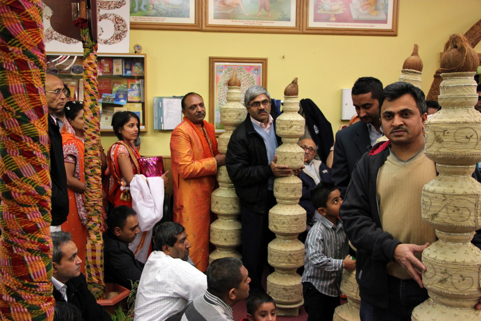 ©1987-2017 SKS Swaminarayan Temple East London