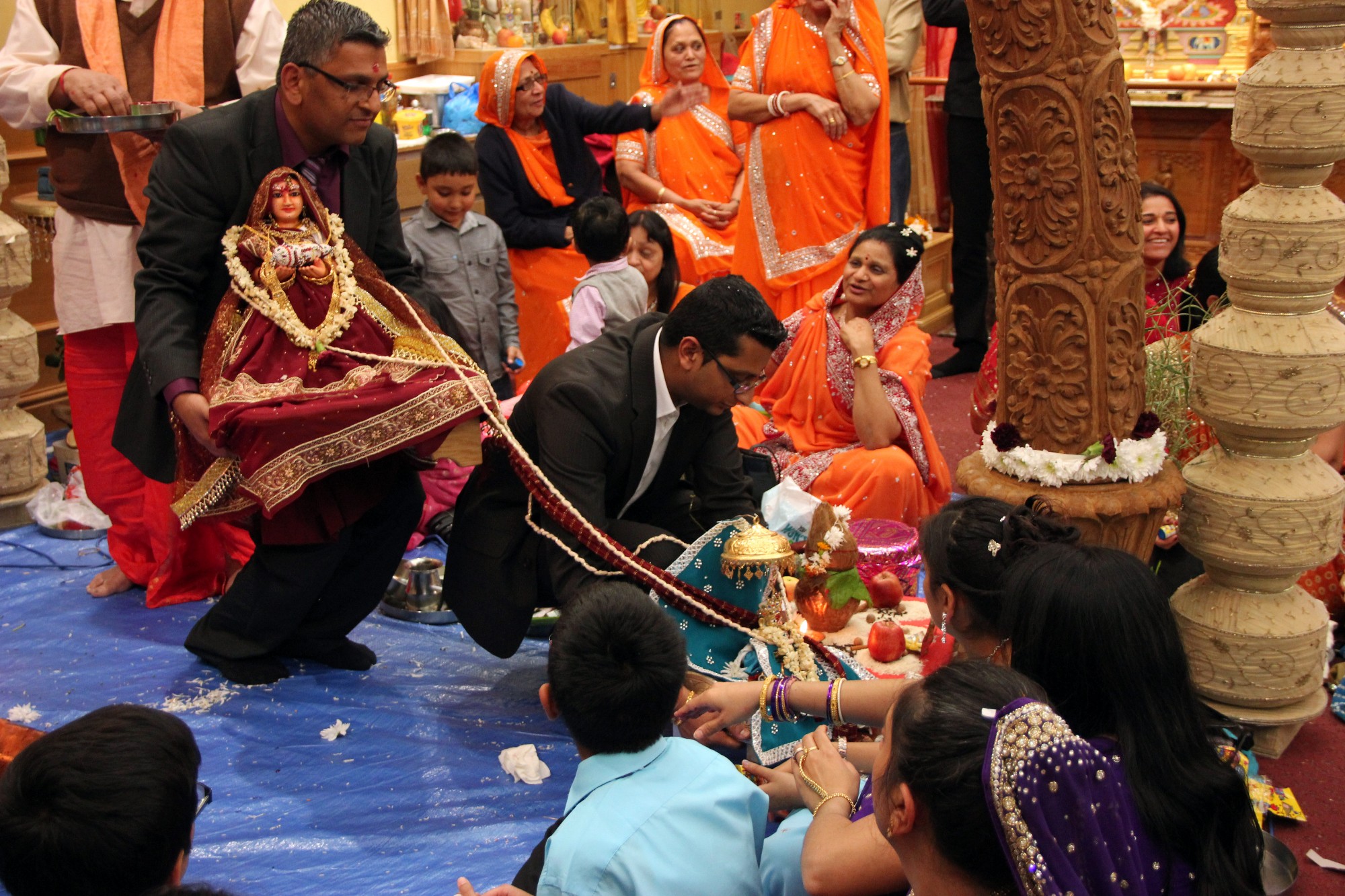 ©1987-2017 SKS Swaminarayan Temple East London