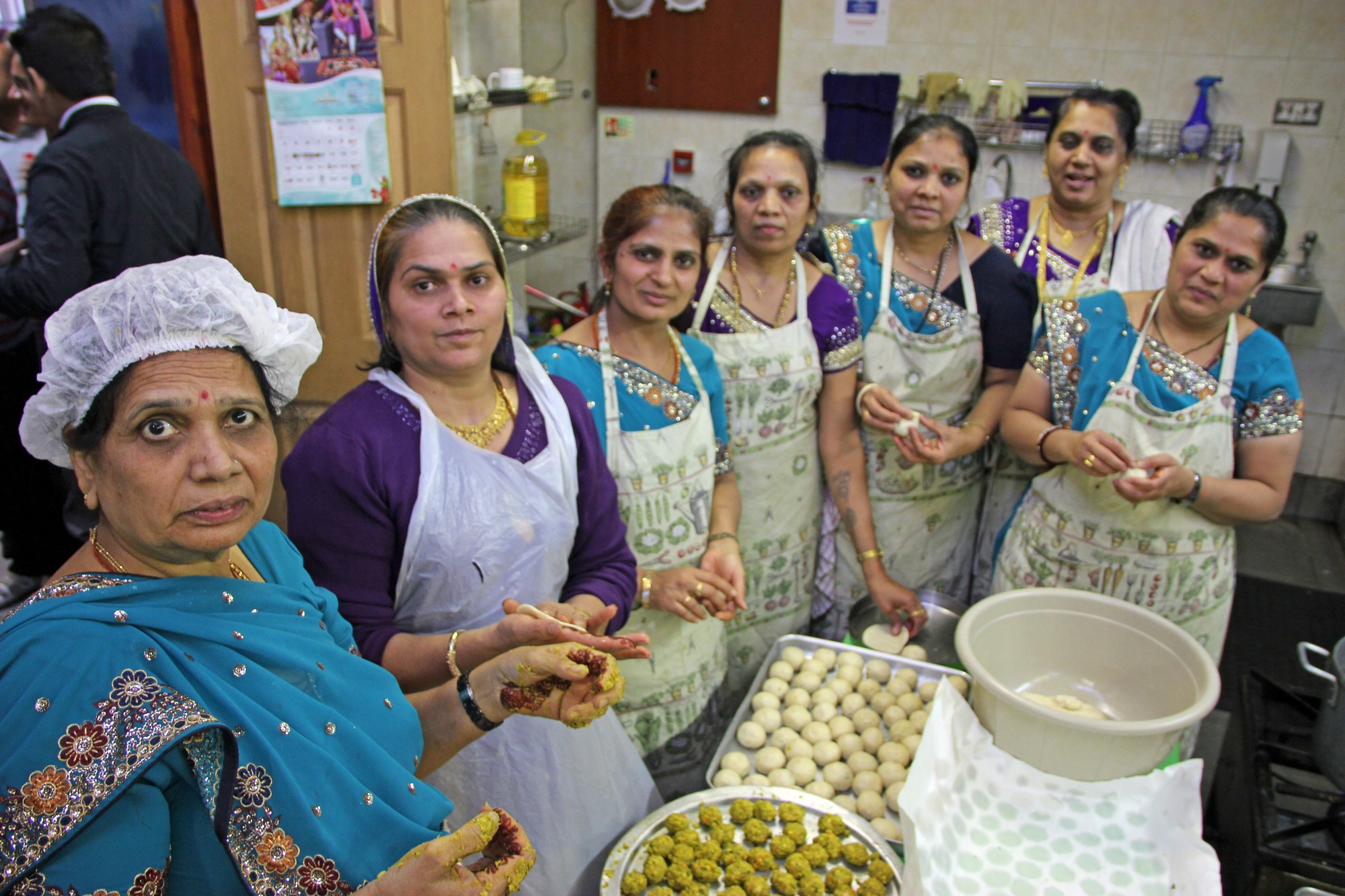 ©1987-2017 SKS Swaminarayan Temple East London