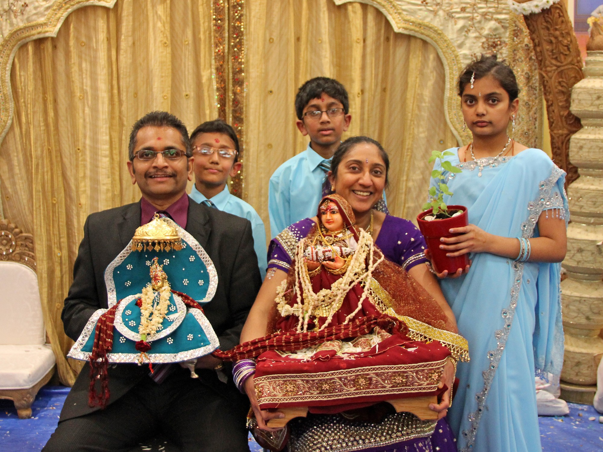 ©1987-2017 SKS Swaminarayan Temple East London