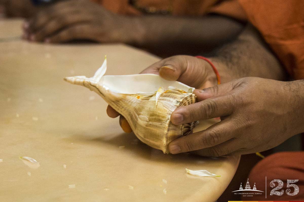 ©1987-2017 SKS Swaminarayan Temple East London