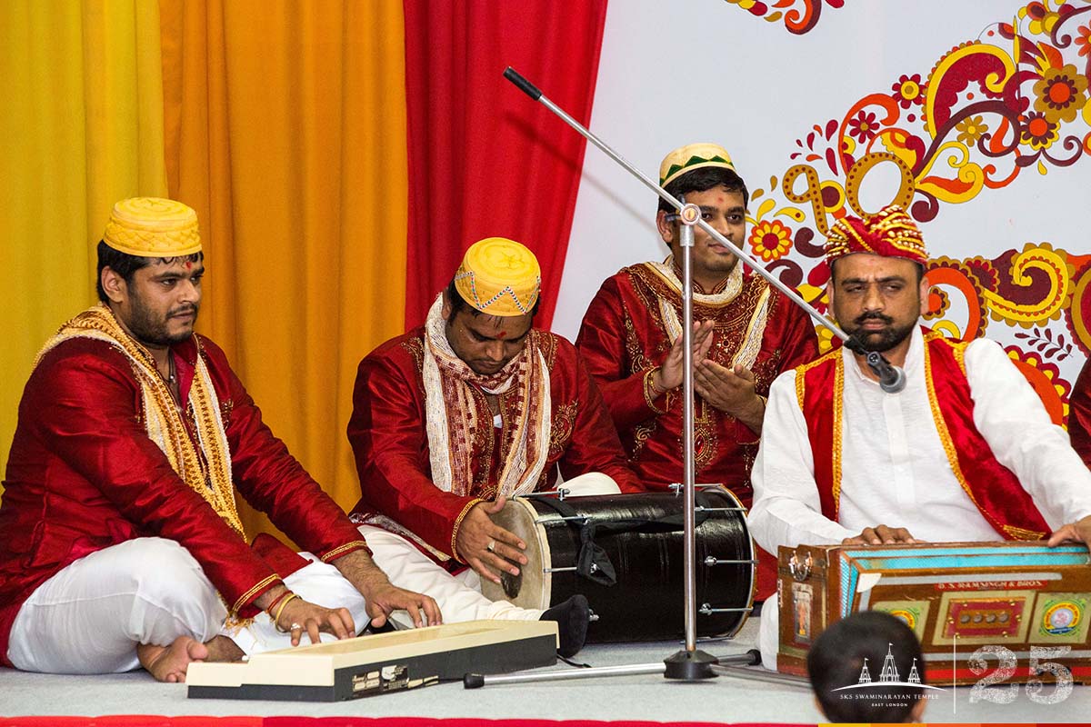 ©1987-2017 SKS Swaminarayan Temple East London