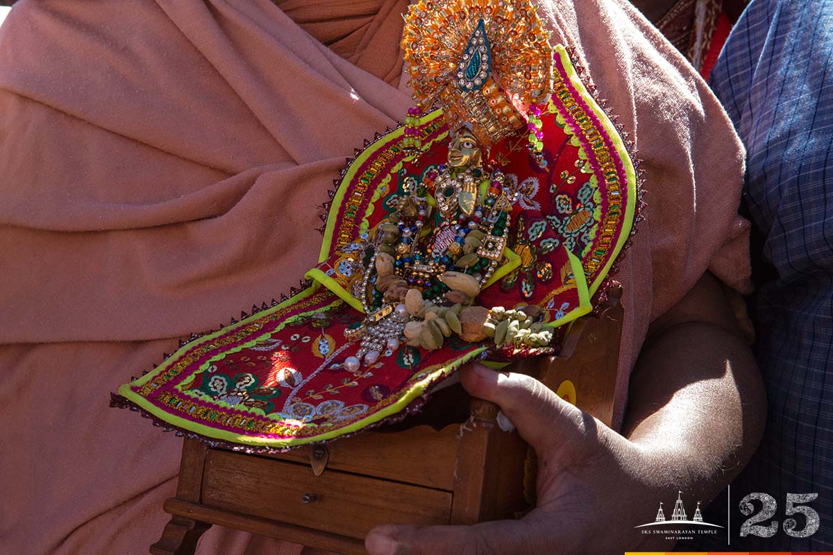 ©1987-2017 SKS Swaminarayan Temple East London