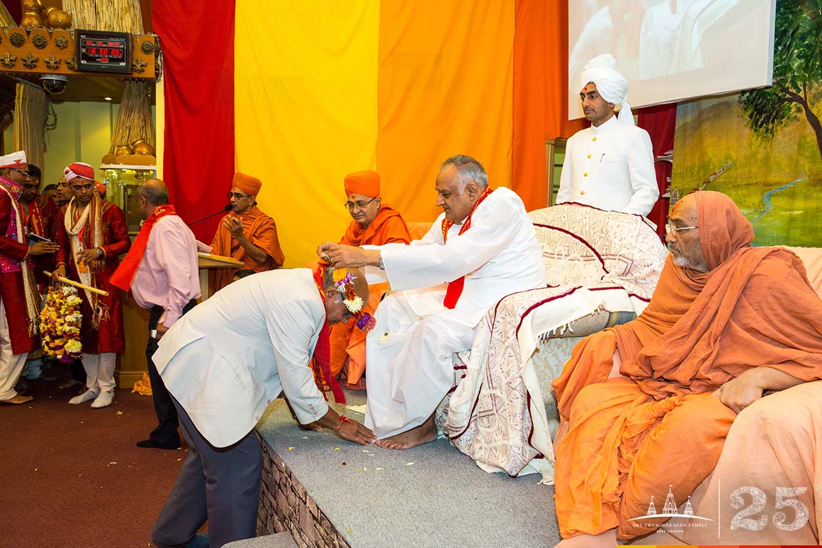 ©1987-2017 SKS Swaminarayan Temple East London